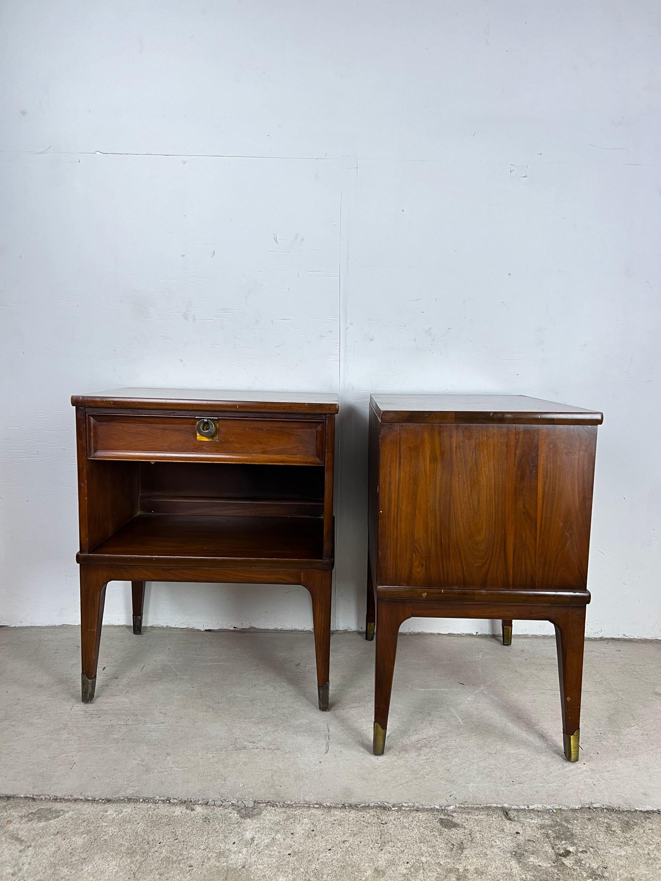 Pair of Mid Century Modern Nightstands with Single Drawer 6