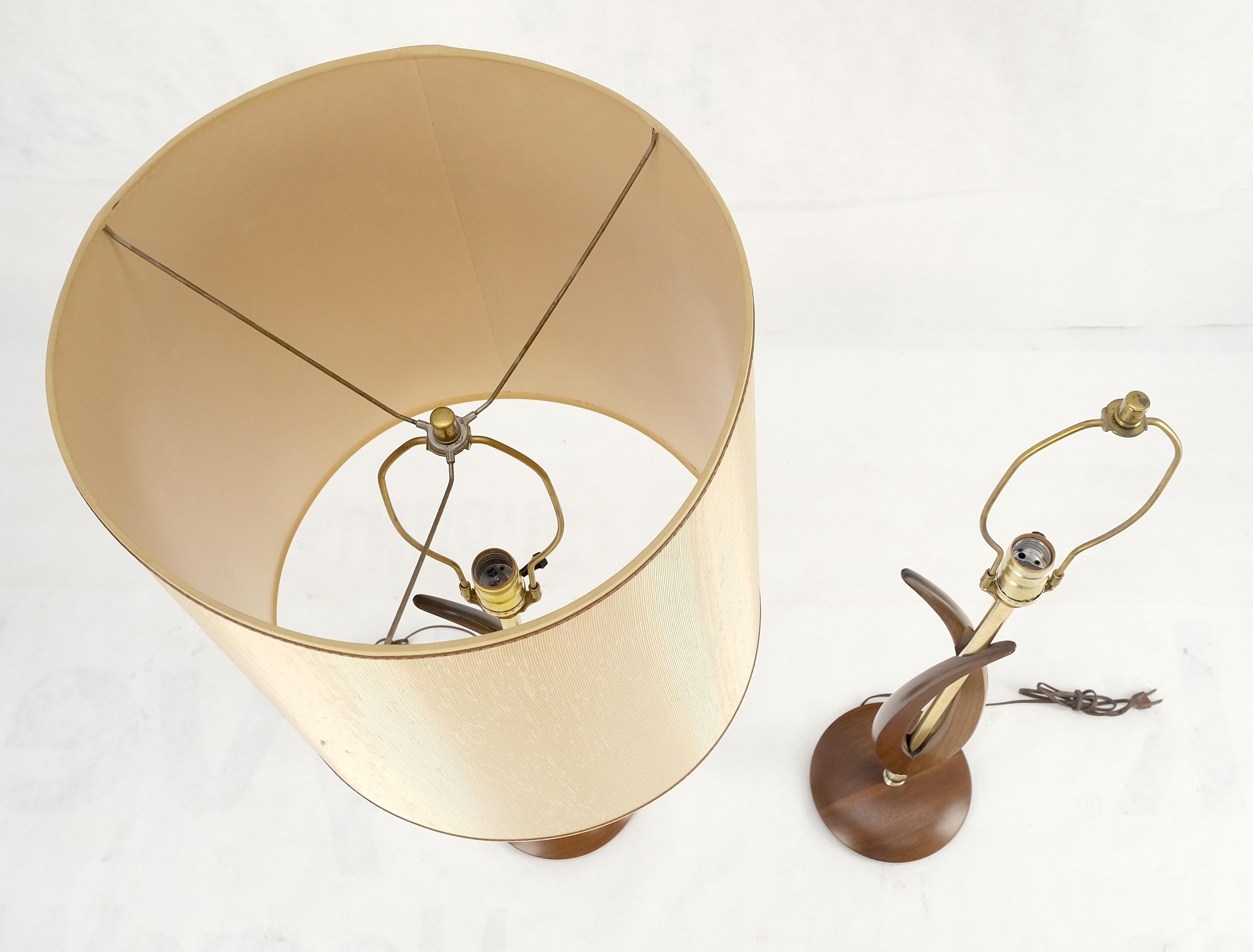Lacquered Pair of Mid Century Modern Oiled Walnut Turned Bases c1970s Table Lamps MINT For Sale