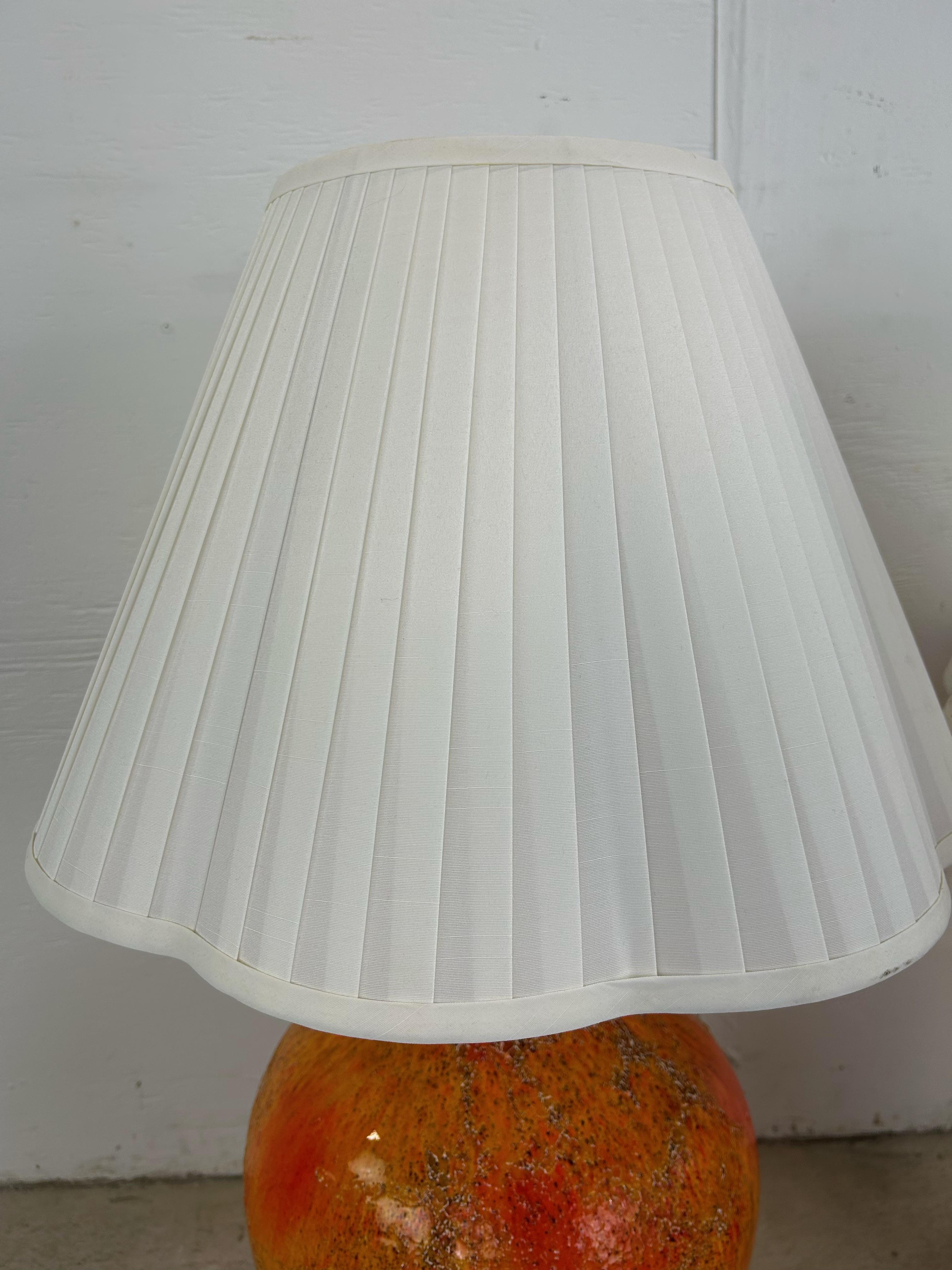 Paire de lampes de table The Modernity orange avec glaçure Lava en vente 4