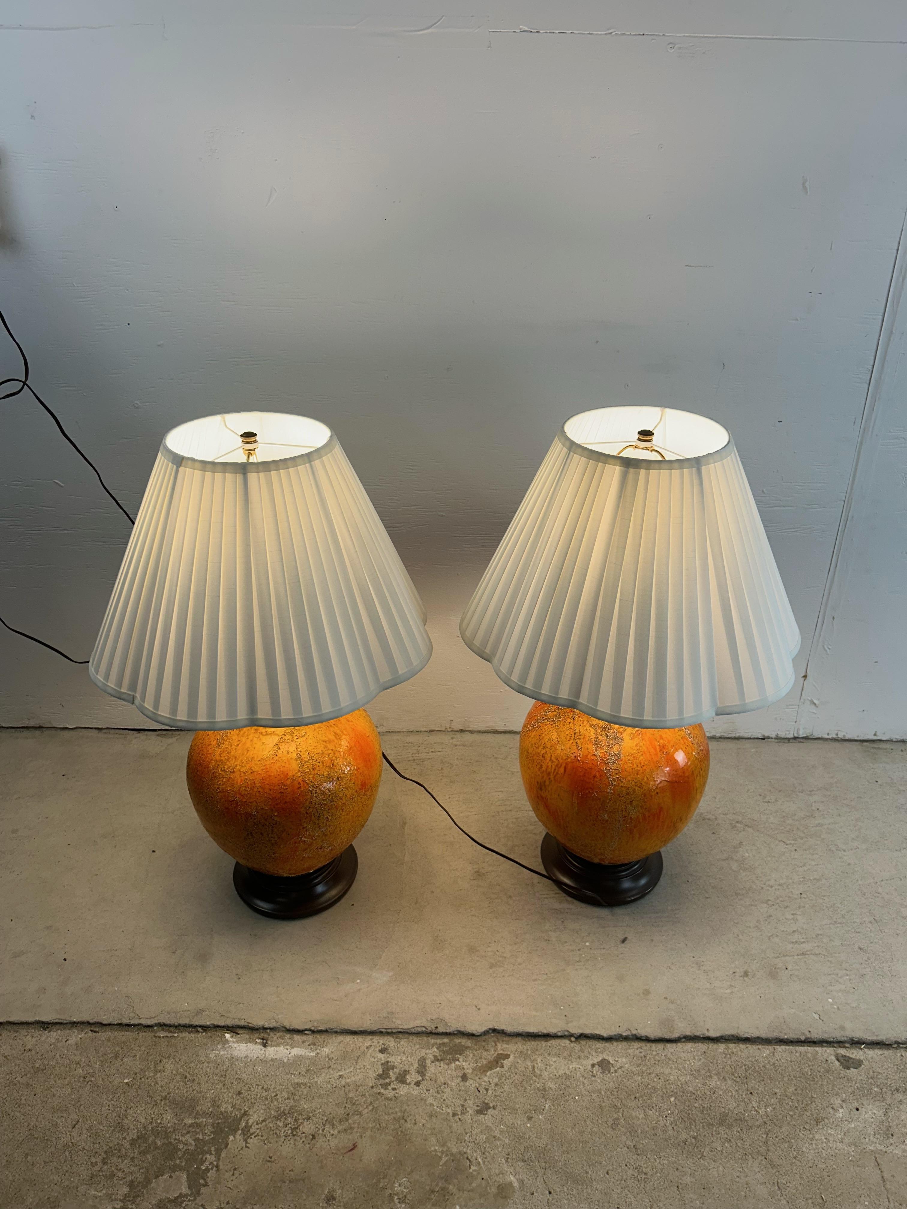 Paire de lampes de table The Modernity orange avec glaçure Lava en vente 7