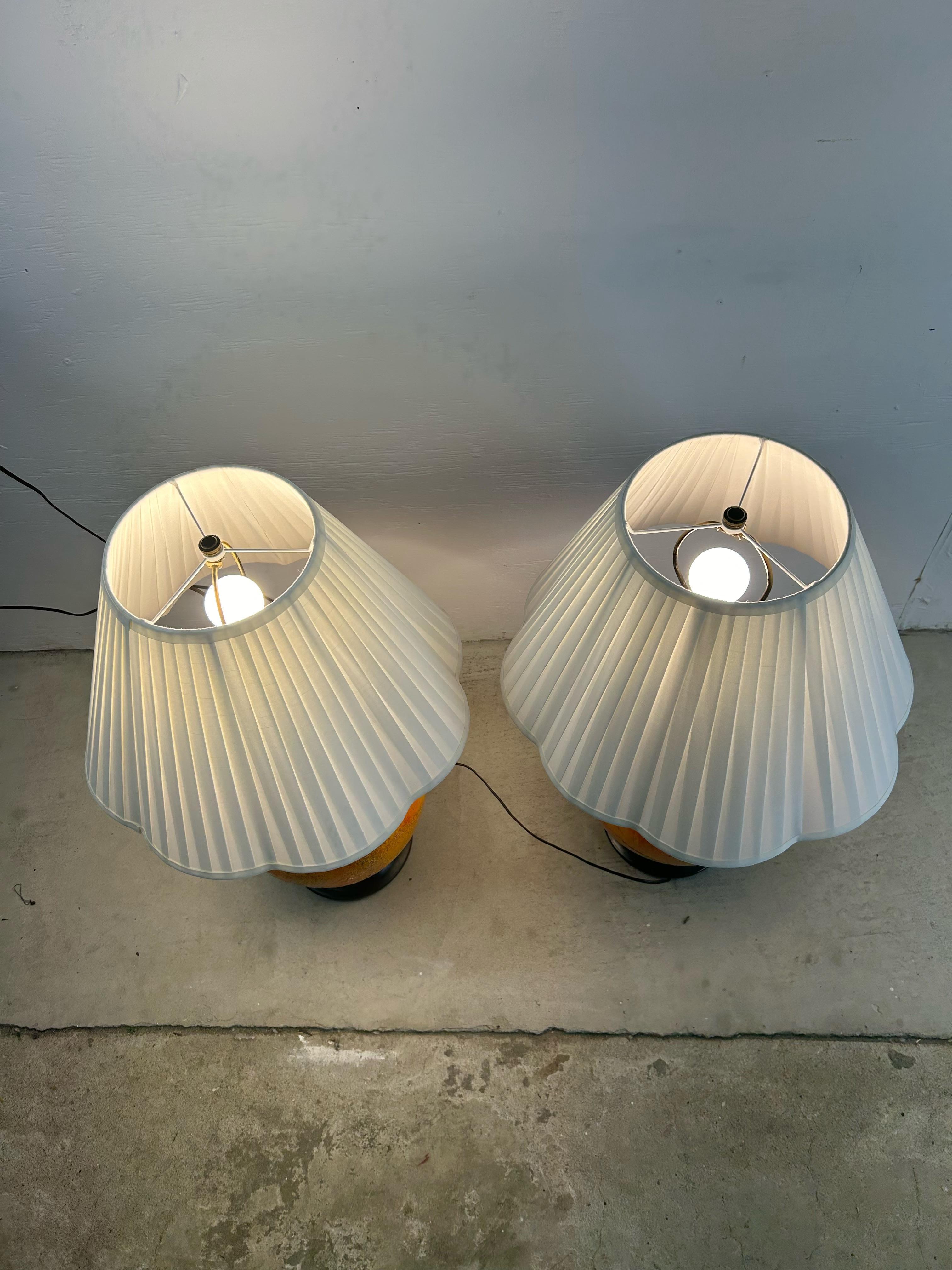 Paire de lampes de table The Modernity orange avec glaçure Lava en vente 8