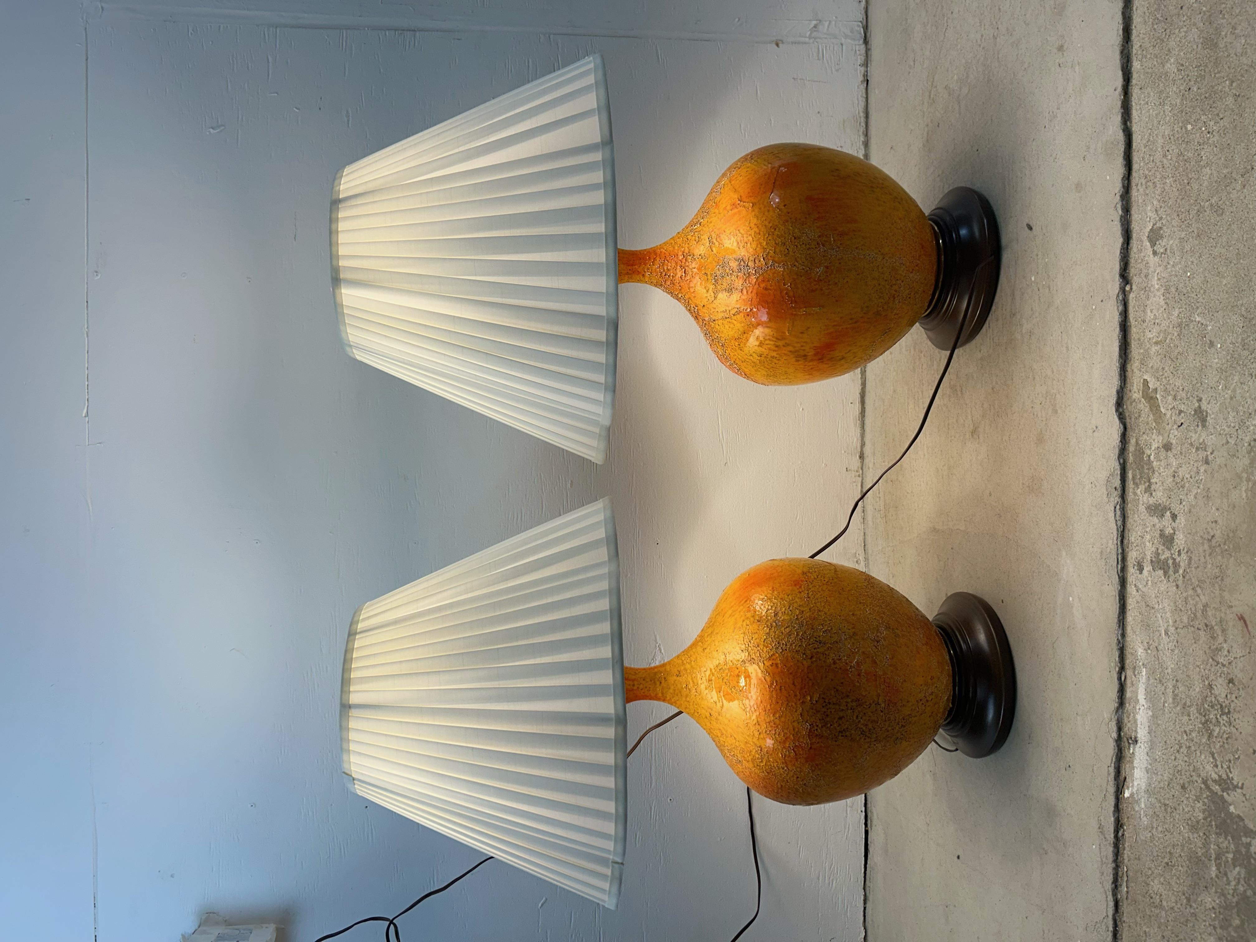 Paire de lampes de table The Modernity orange avec glaçure Lava en vente 9
