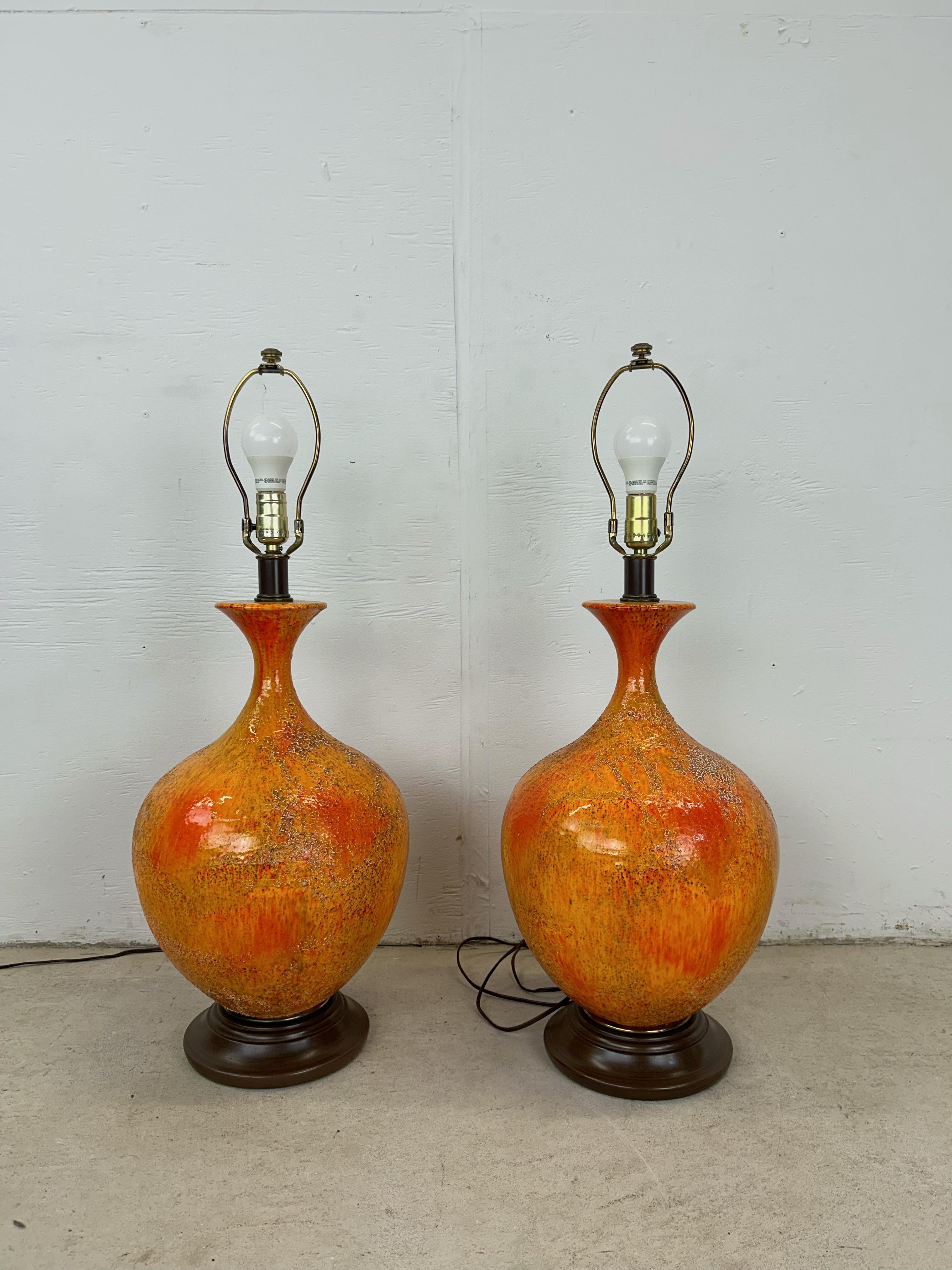 Paire de lampes de table The Modernity orange avec glaçure Lava en vente 12