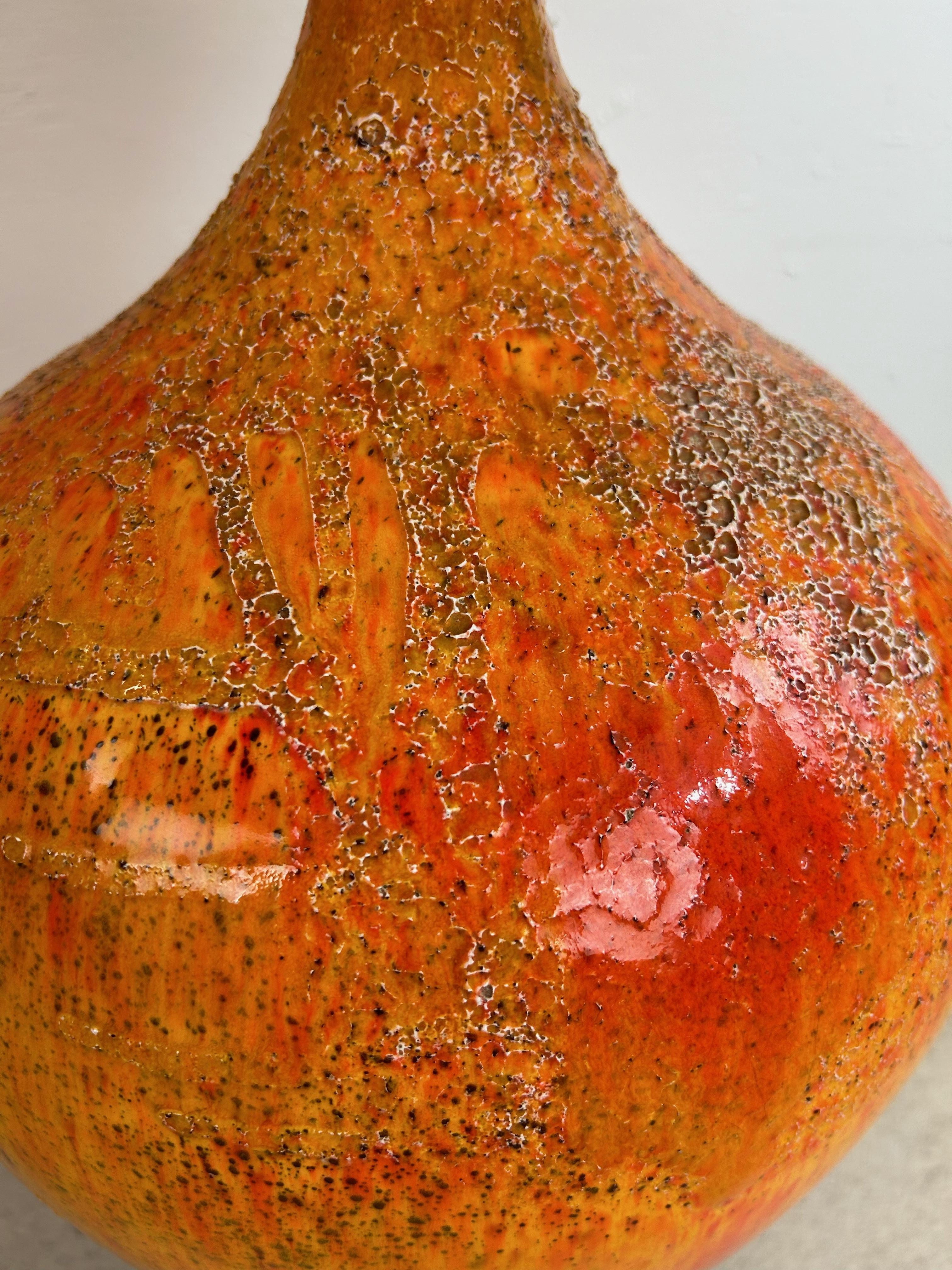 Mid-Century Modern Paire de lampes de table The Modernity orange avec glaçure Lava en vente