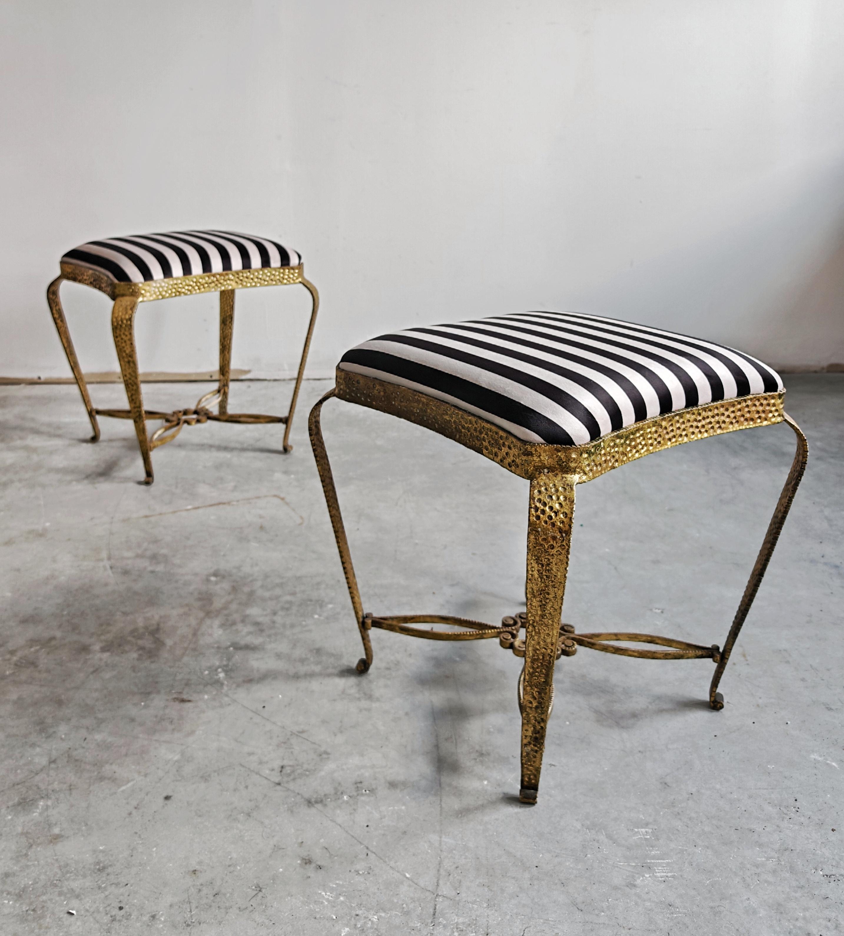 Zwei moderne Ottomane oder Poufs aus der Mitte des Jahrhunderts von Pier Luigi Colli, Italien 1950er Jahre im Angebot 3