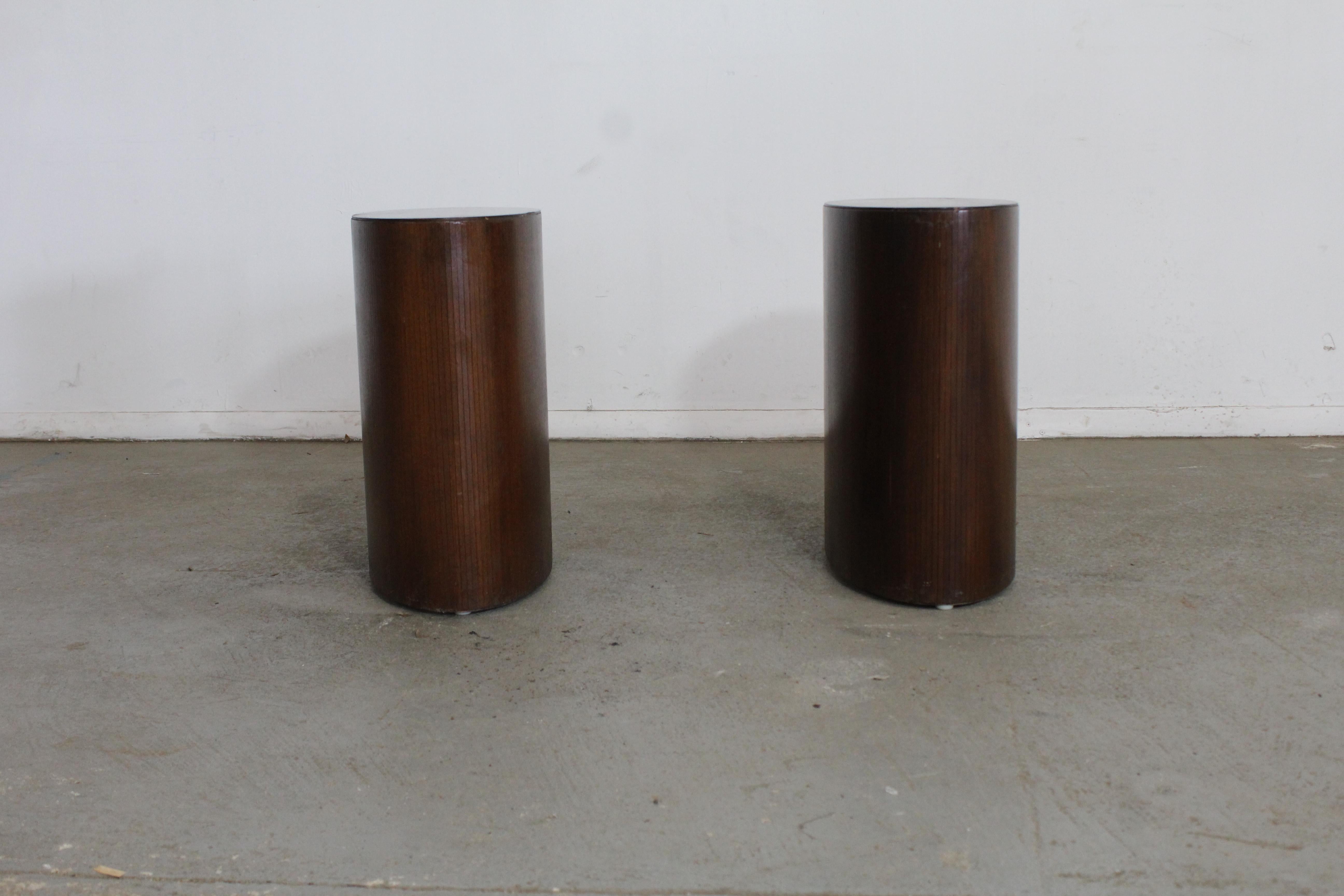 American Pair of Mid-Century Modern Oval Walnut Pedestal/Stands/End Table by Lane For Sale