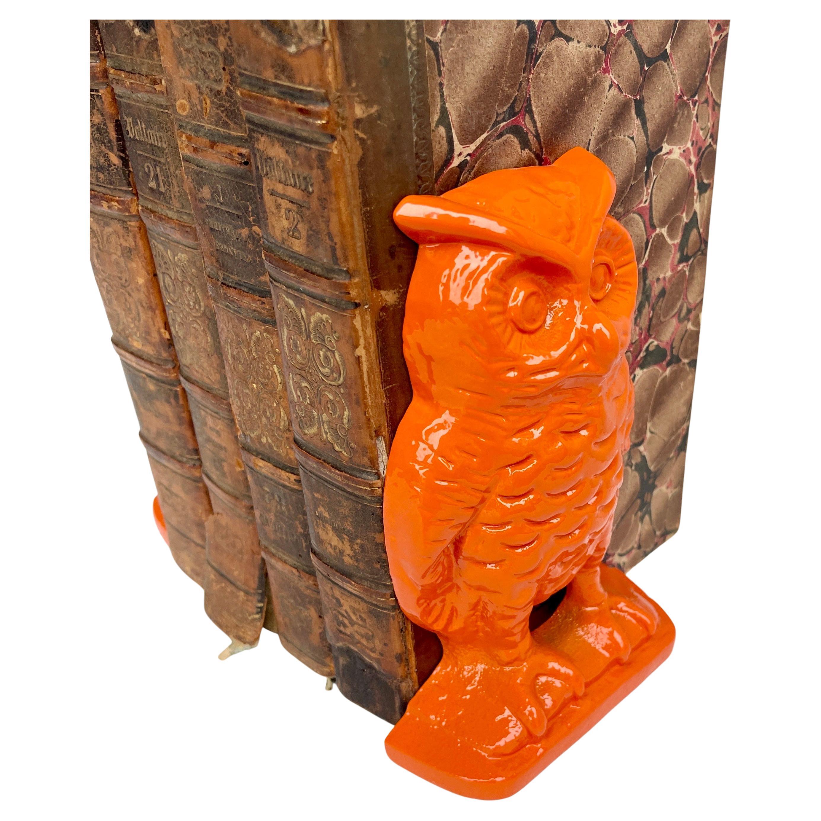Pair of Mid-Century Modern Owl Bookends, Powder Coated In Good Condition In Haddonfield, NJ