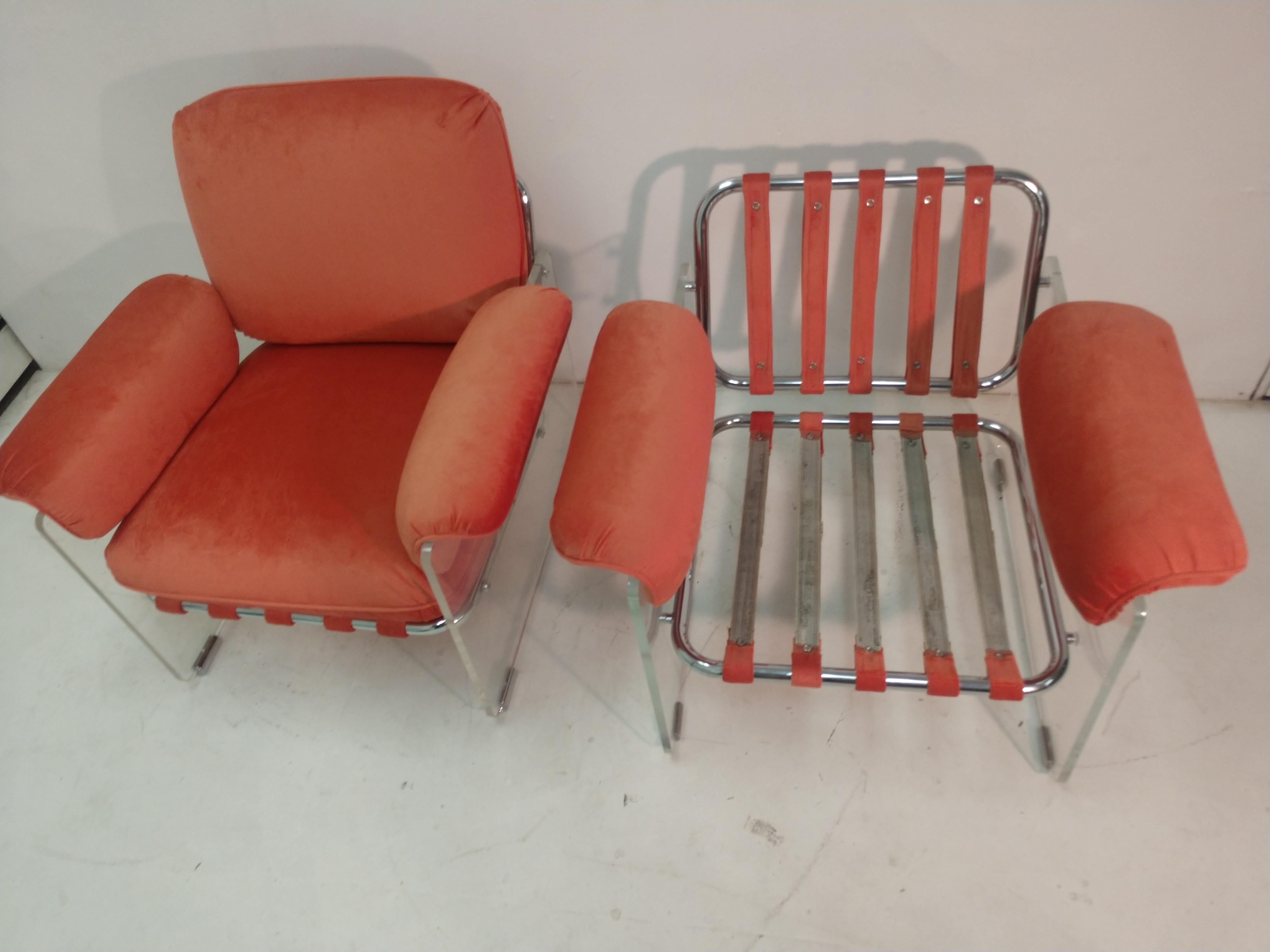 Mid-20th Century Pair of Mid-Century Modern Pace Argenta Lucite Lounge Chairs