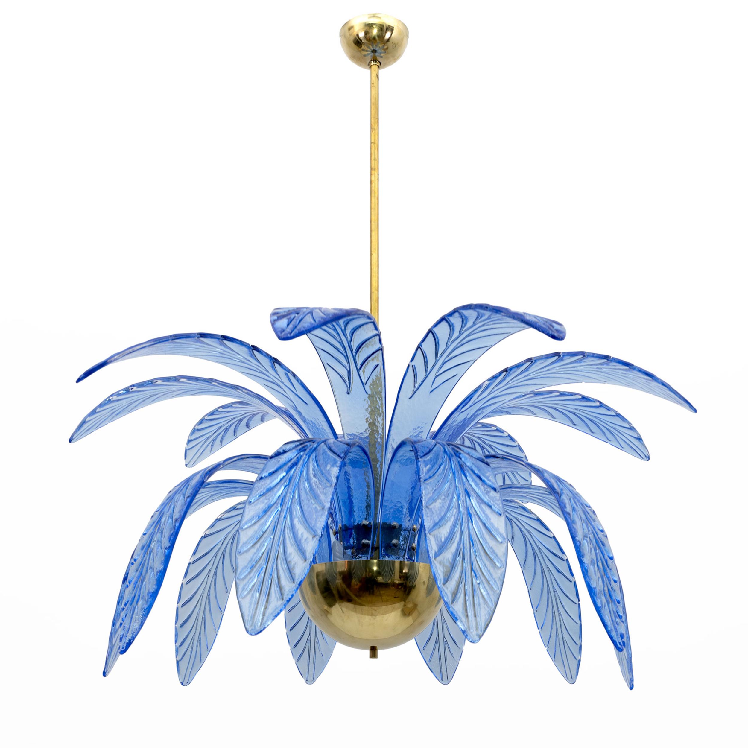 Late 20th Century Pair of Mid-Century Modern Palm Leaves Chandelier Murano Glass and Brass, 1970s For Sale