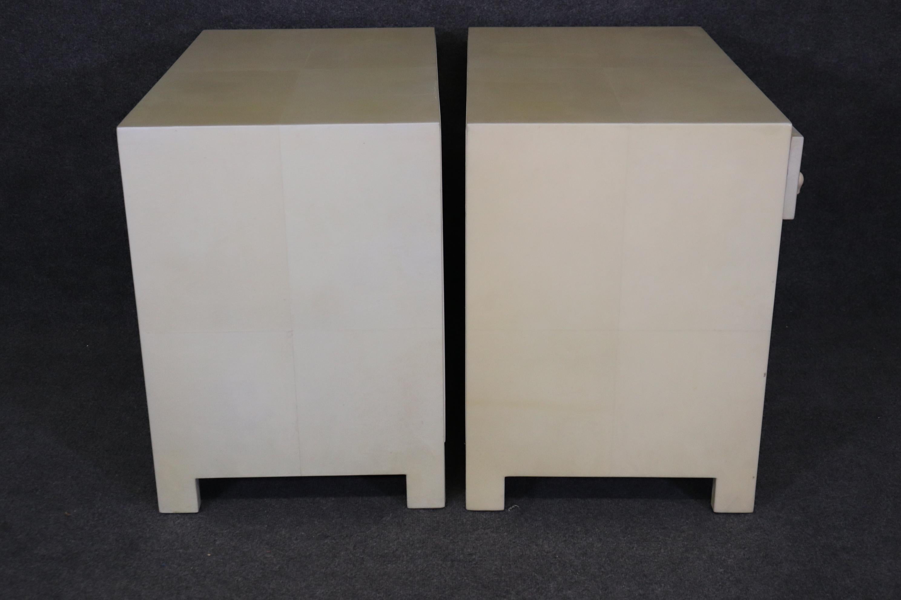 Pair of Mid Century Modern Parchment Veneered Karl Springer Style Nightstands In Good Condition In Swedesboro, NJ