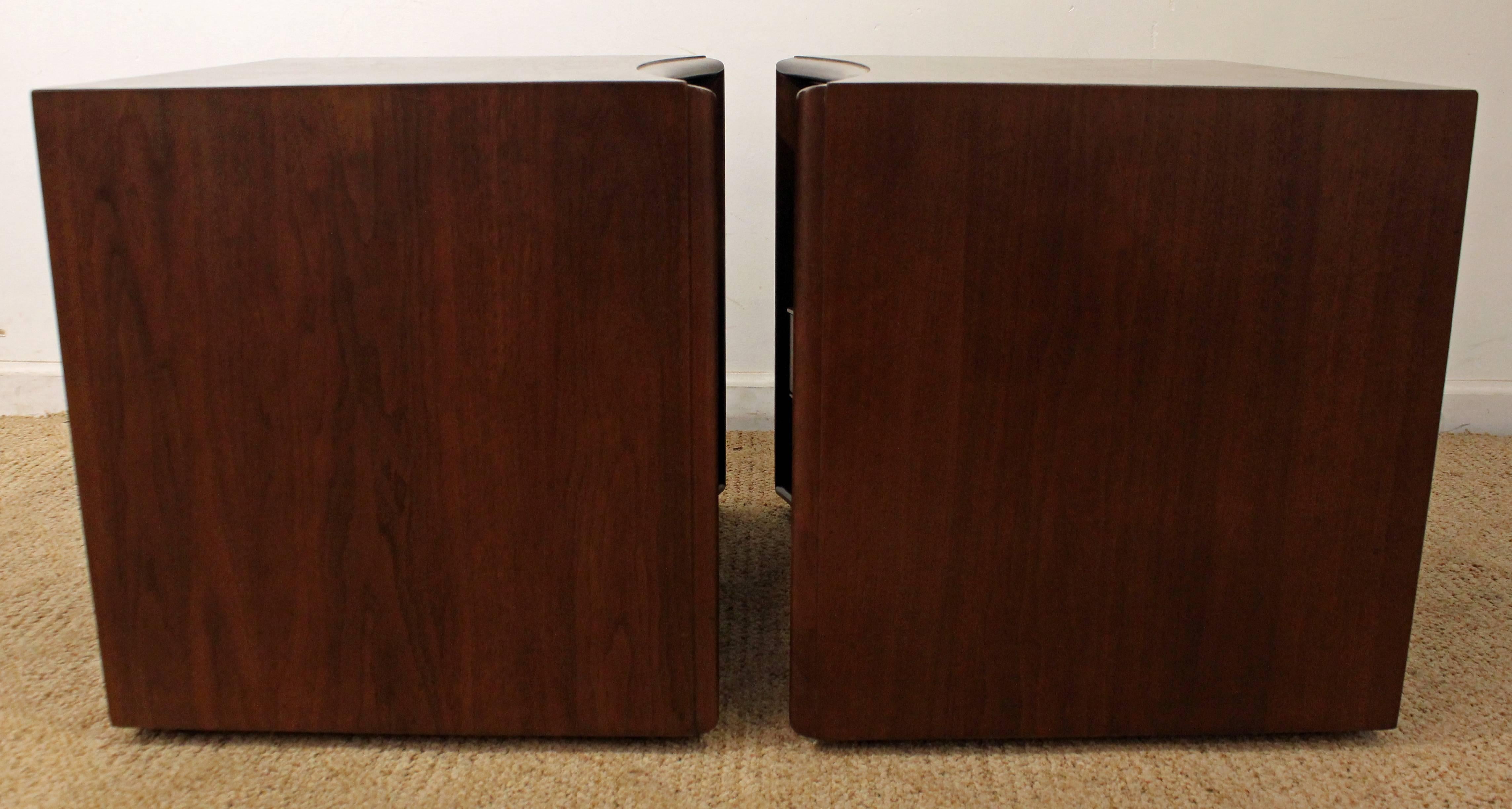 Pair of Mid-Century Modern Paul Frankl Johnson Furniture Emissary Nightstands 1