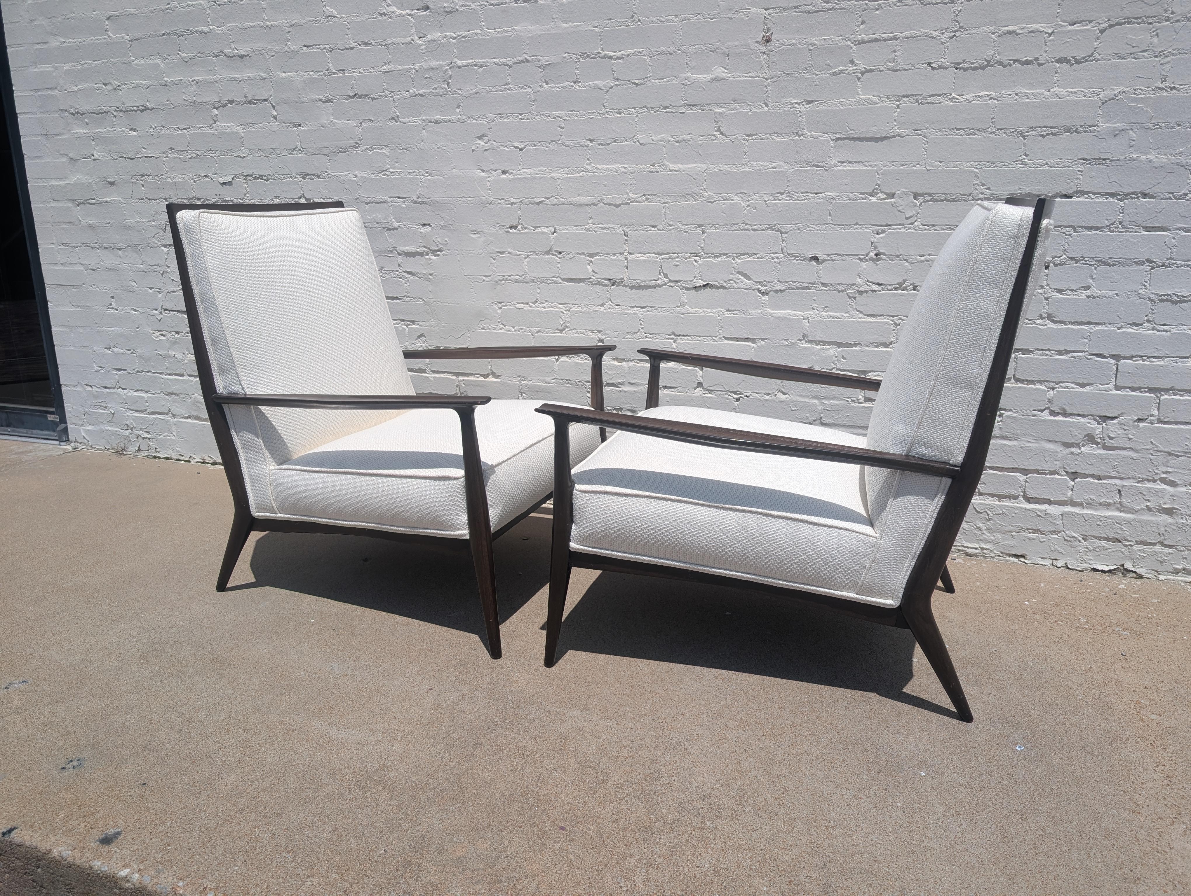 Pareja de sillones de salón Paul McCobb para Directional Modern de mediados de siglo Nogal en venta