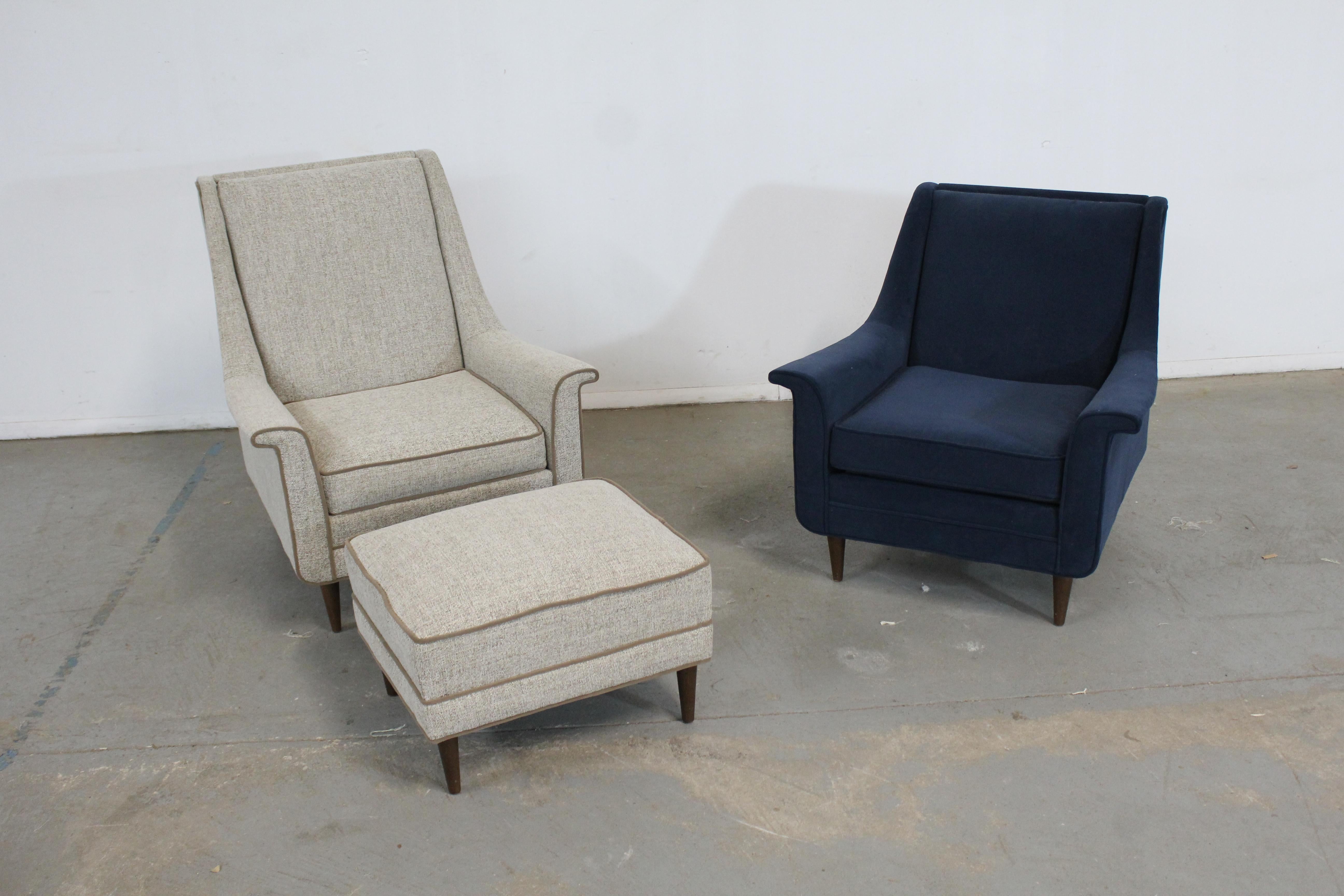 Pair of Mid-Century Modern Paul Mccobb Style Pencil Leg His/Her Lounge Chairs with Ottoman

Offered is a pair of Mid-Century Modern  his/her lounge chairs and a matching ottoman. These Paul Mccobb Style Lounge chairs feature the signature Pencil