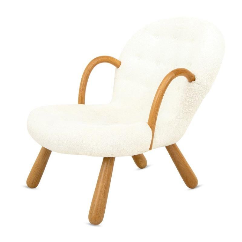 20th Century Pair of Mid-Century Modern Philip Arctander Style Clamshell Chairs