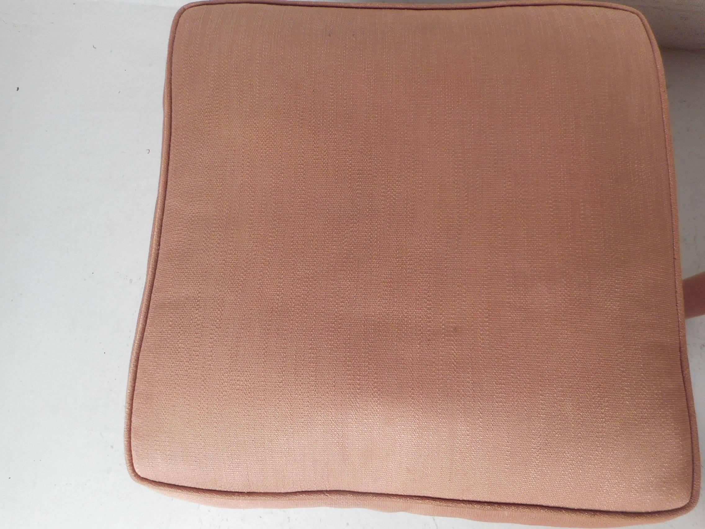 Pair of Mid-Century Modern Pink Ottomans 5