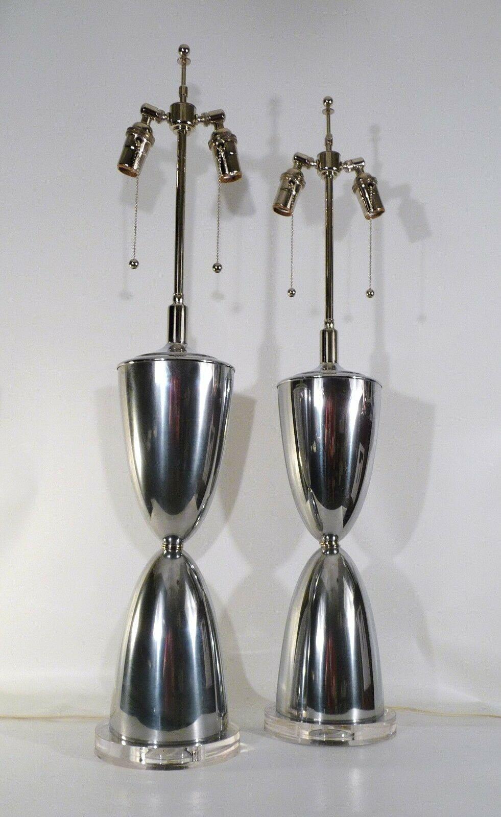 Pair of Mid-Century Modern Polished Aluminum & Lucite Architectural Table Lamps In Good Condition In Keego Harbor, MI