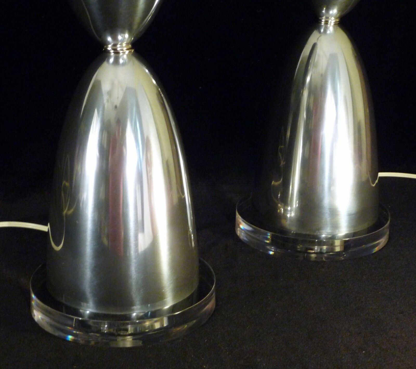 20th Century Pair of Mid-Century Modern Polished Aluminum & Lucite Architectural Table Lamps