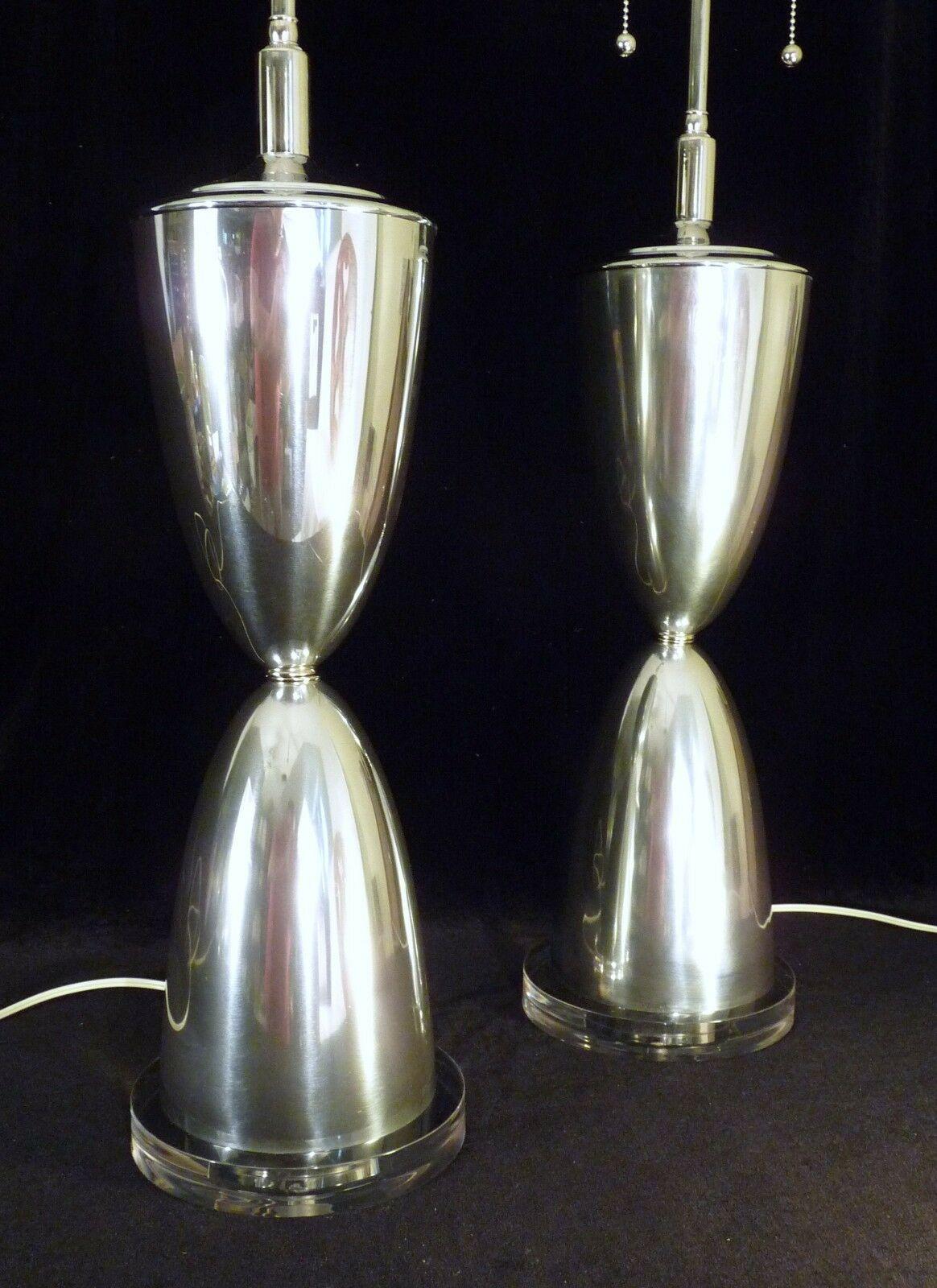 Pair of Mid-Century Modern Polished Aluminum & Lucite Architectural Table Lamps 3
