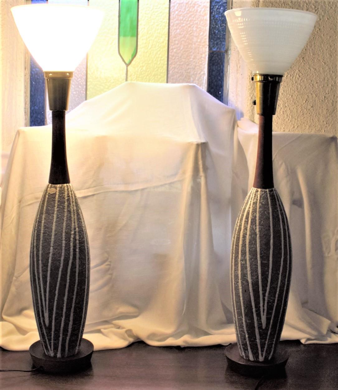 Pair of Upsala Ekeby Mid-Century Modern Pottery Table Lamps & Original Shades For Sale 2
