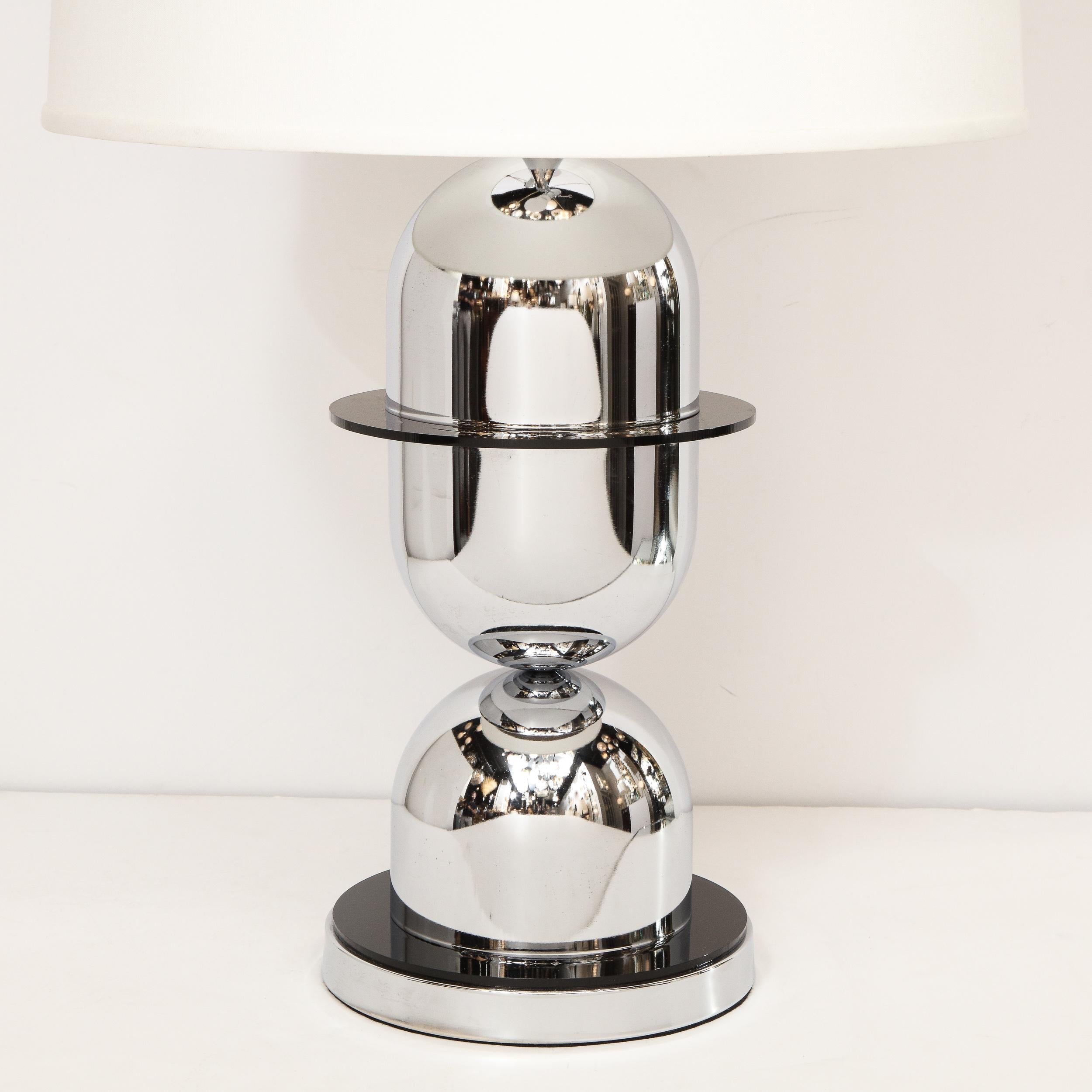 Pair of Mid-Century Modern Ringed Polished Chrome and Black Resin Table Lamps In Excellent Condition In New York, NY