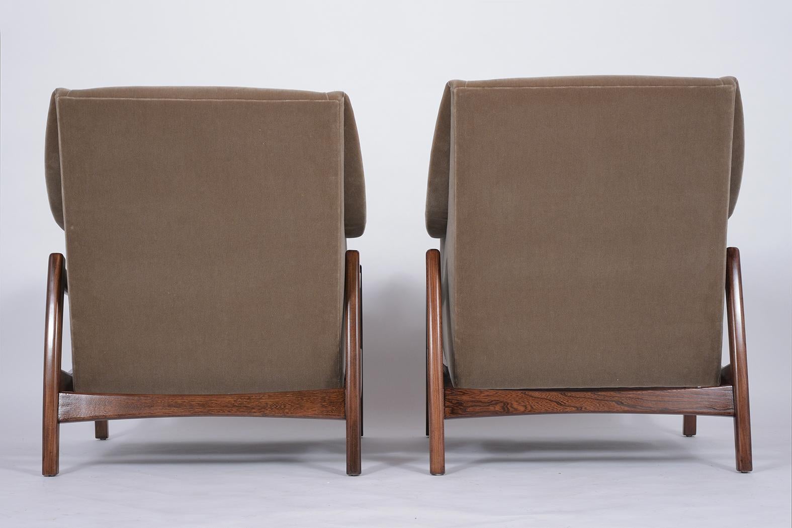 Pair of Mid-Century Modern Rocking Chairs 4