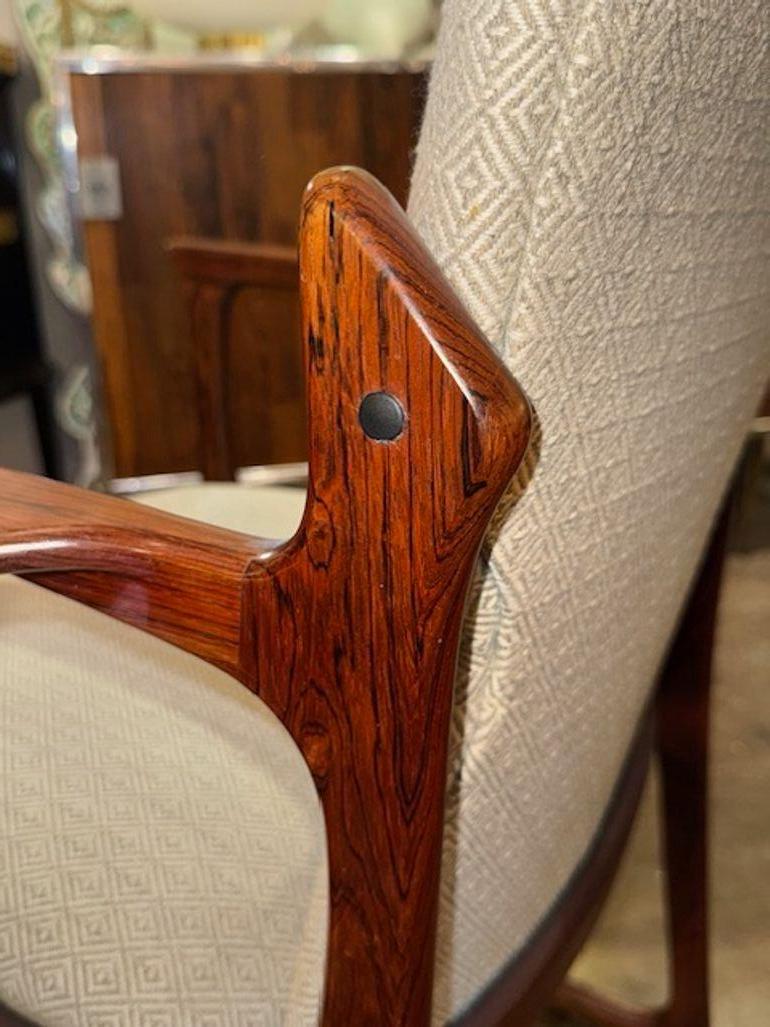 Pair of Mid Century Modern Rosewood Danish Armchairs In Good Condition For Sale In Dallas, TX