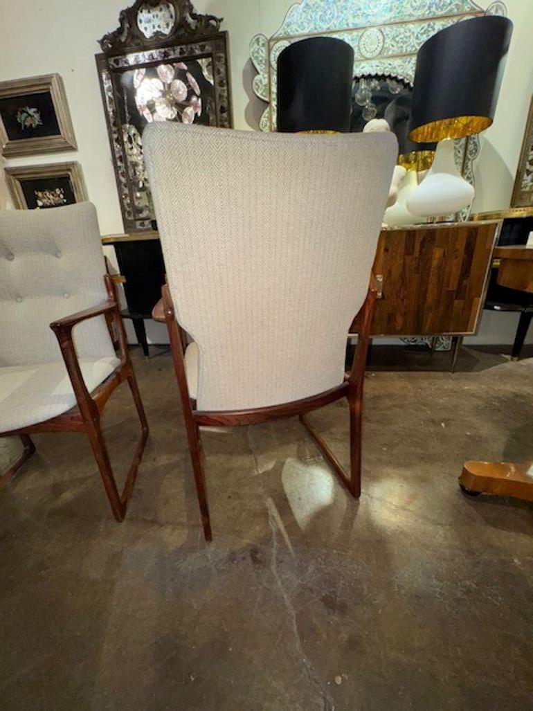 Pair of Mid Century Modern Rosewood Danish Armchairs For Sale 1