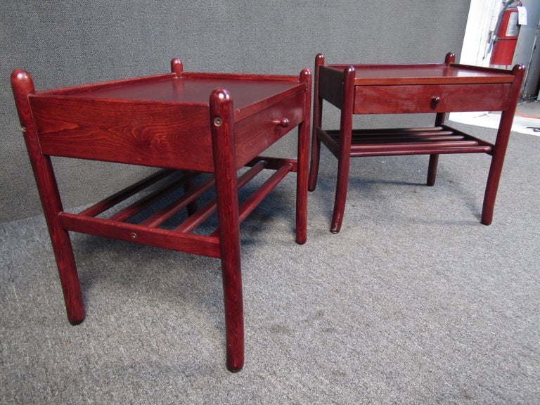 Pair of MidCentury Modern Rosewood End Tables For Sale at 1stDibs