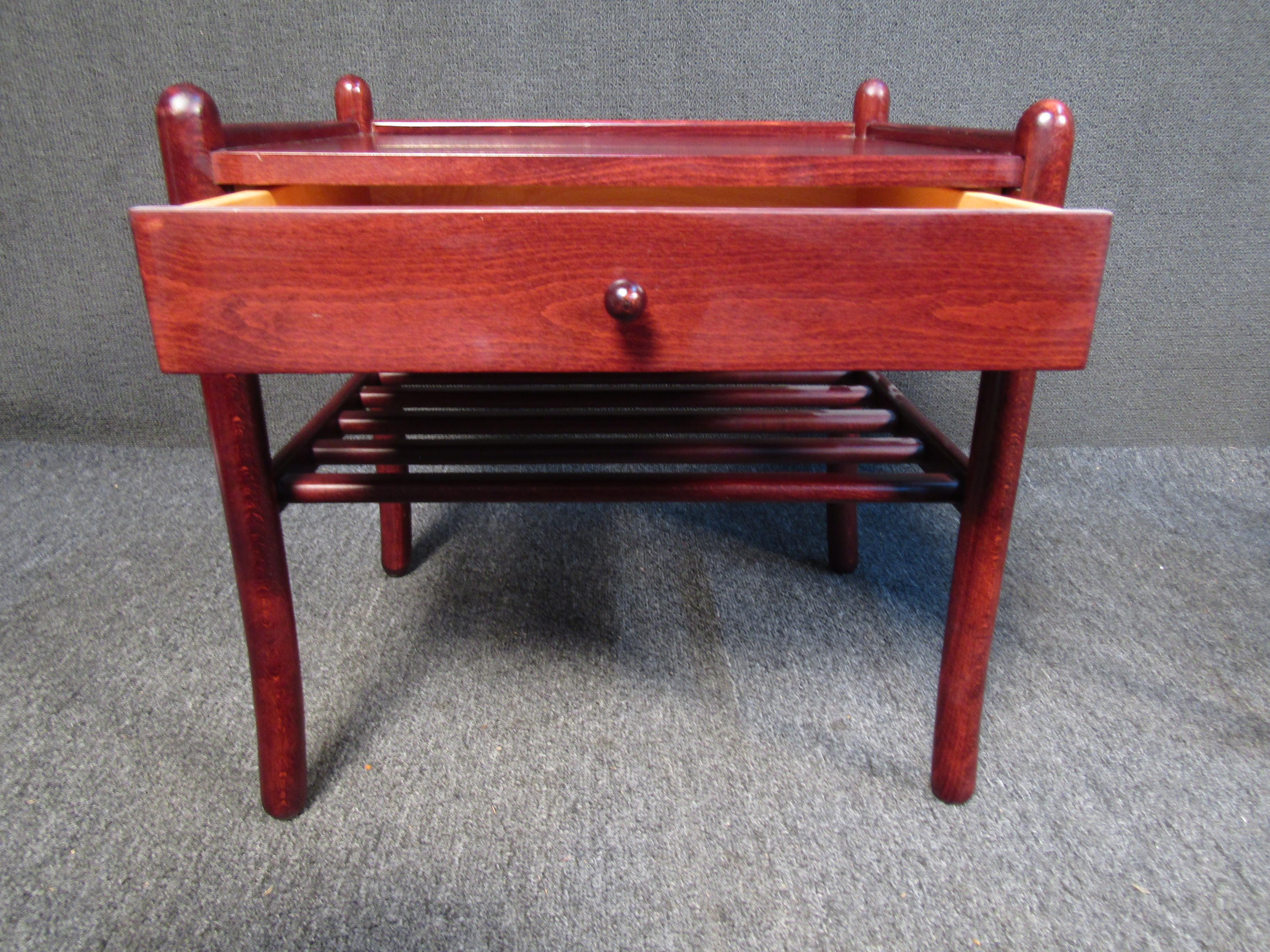 Pair of Mid-Century Modern Rosewood End Tables In Good Condition In Brooklyn, NY