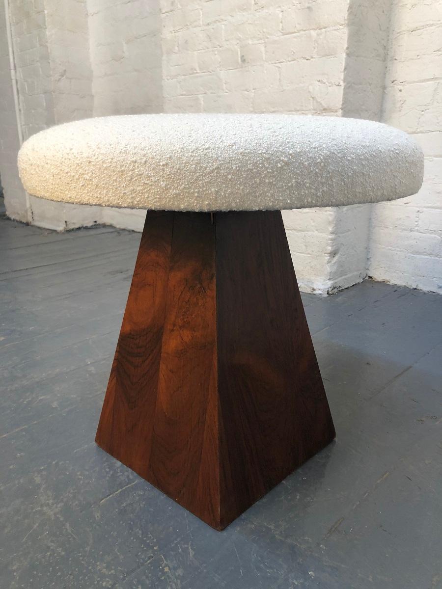 Pair of Mid-Century Modern Rosewood Stools with Boucle Fabric In Good Condition For Sale In New York, NY