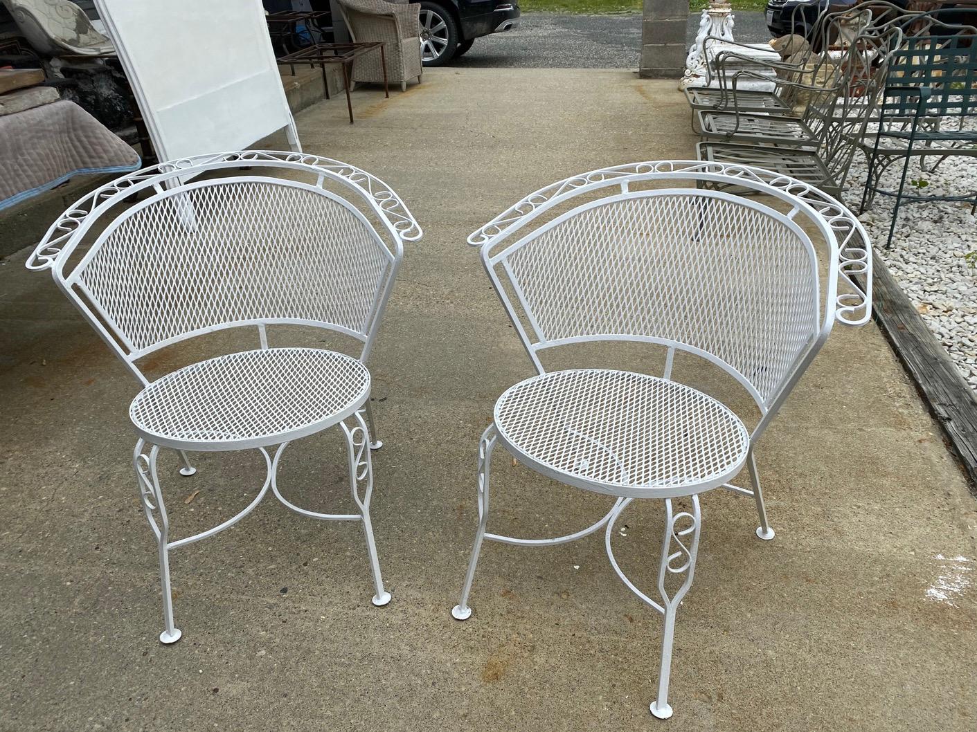 Painted Check Pair of Mid-Century Modern Russell Woodard Style Patio Dining Chairs
