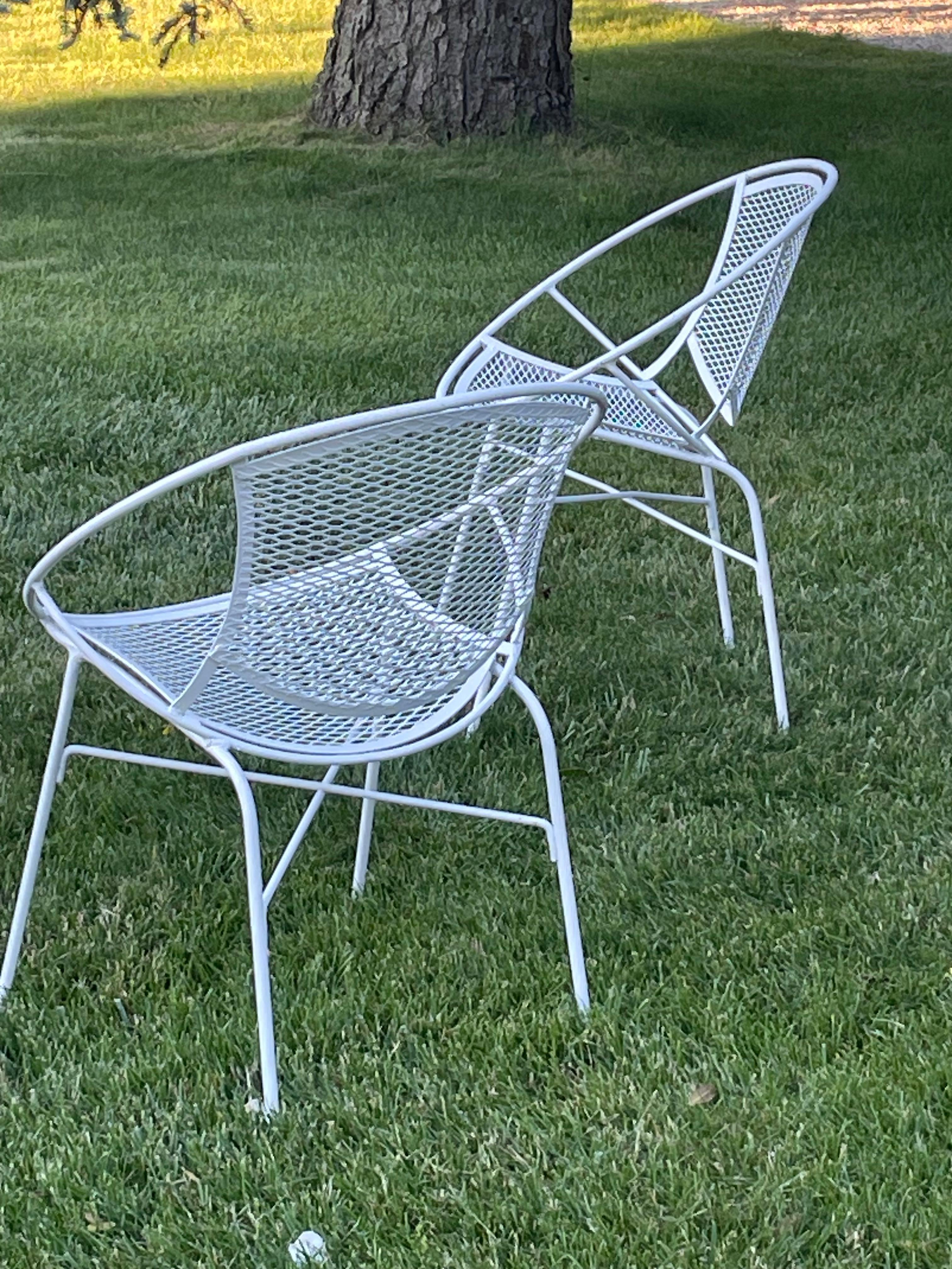 Pair of Mid Century Modern Salterini Radar Chairs In Good Condition In New York, NY