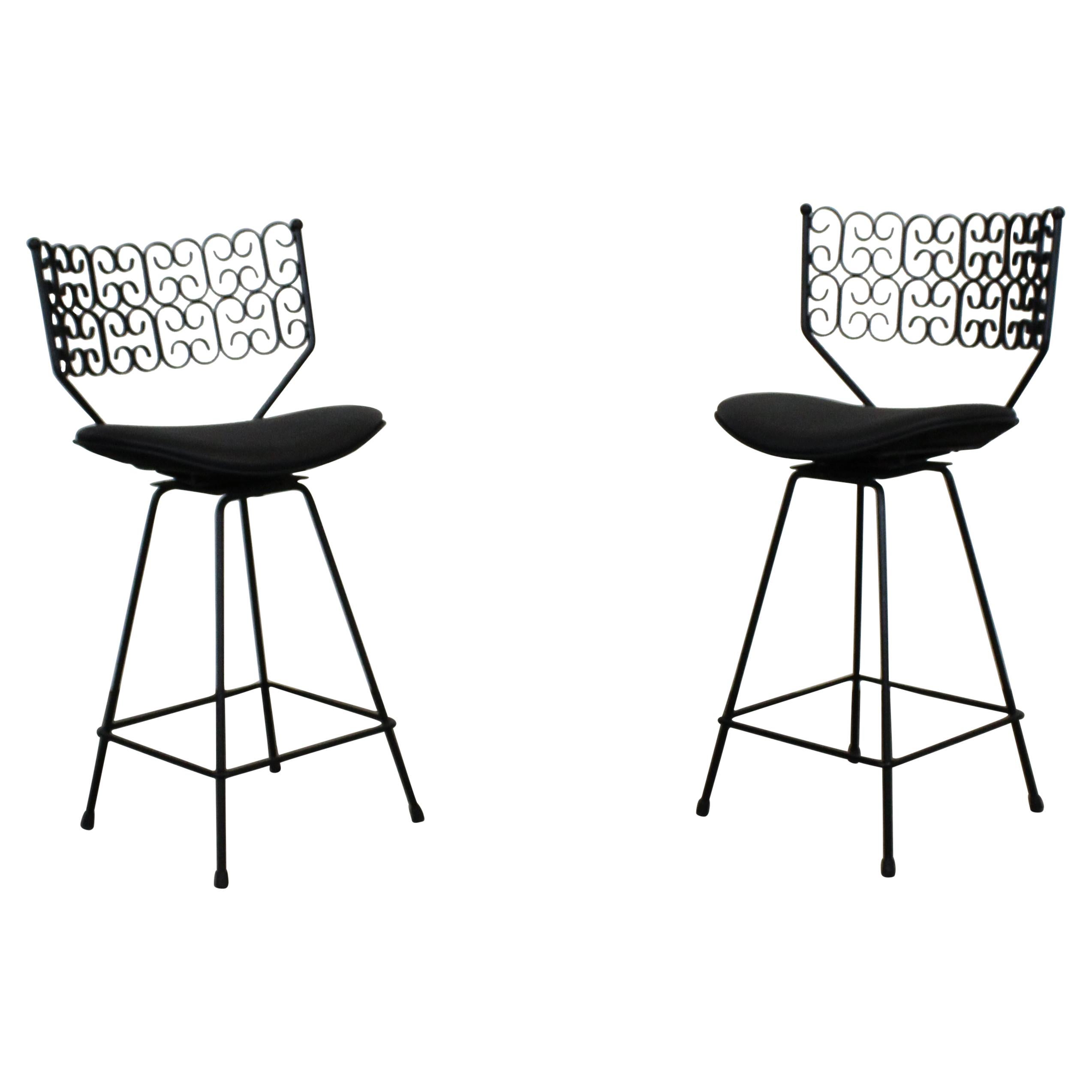 Pair of Mid-Century Modern Salterini Style Iron Metal Bar/Counter Stools