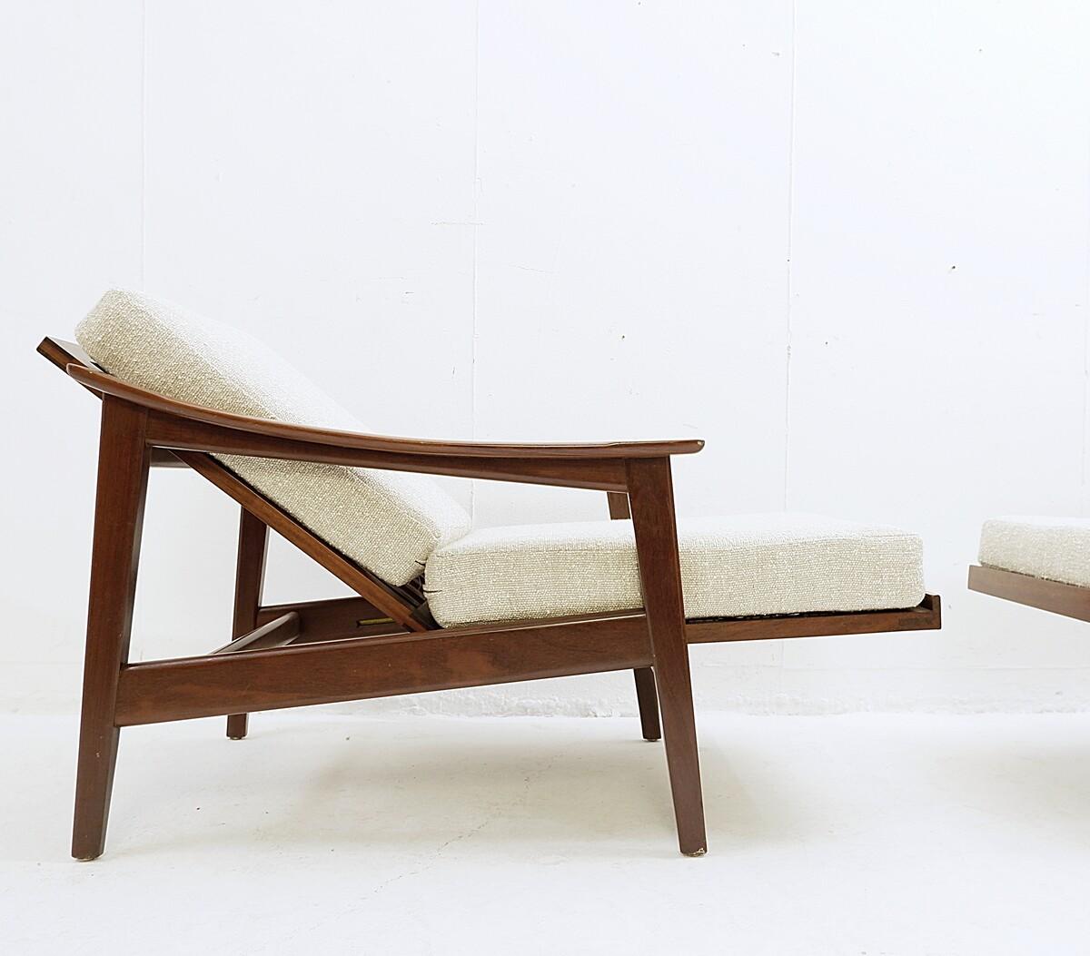 Pair of Mid-Century Modern Scandinavian Armchairs with Adjustable Backrest, 1960 For Sale 5