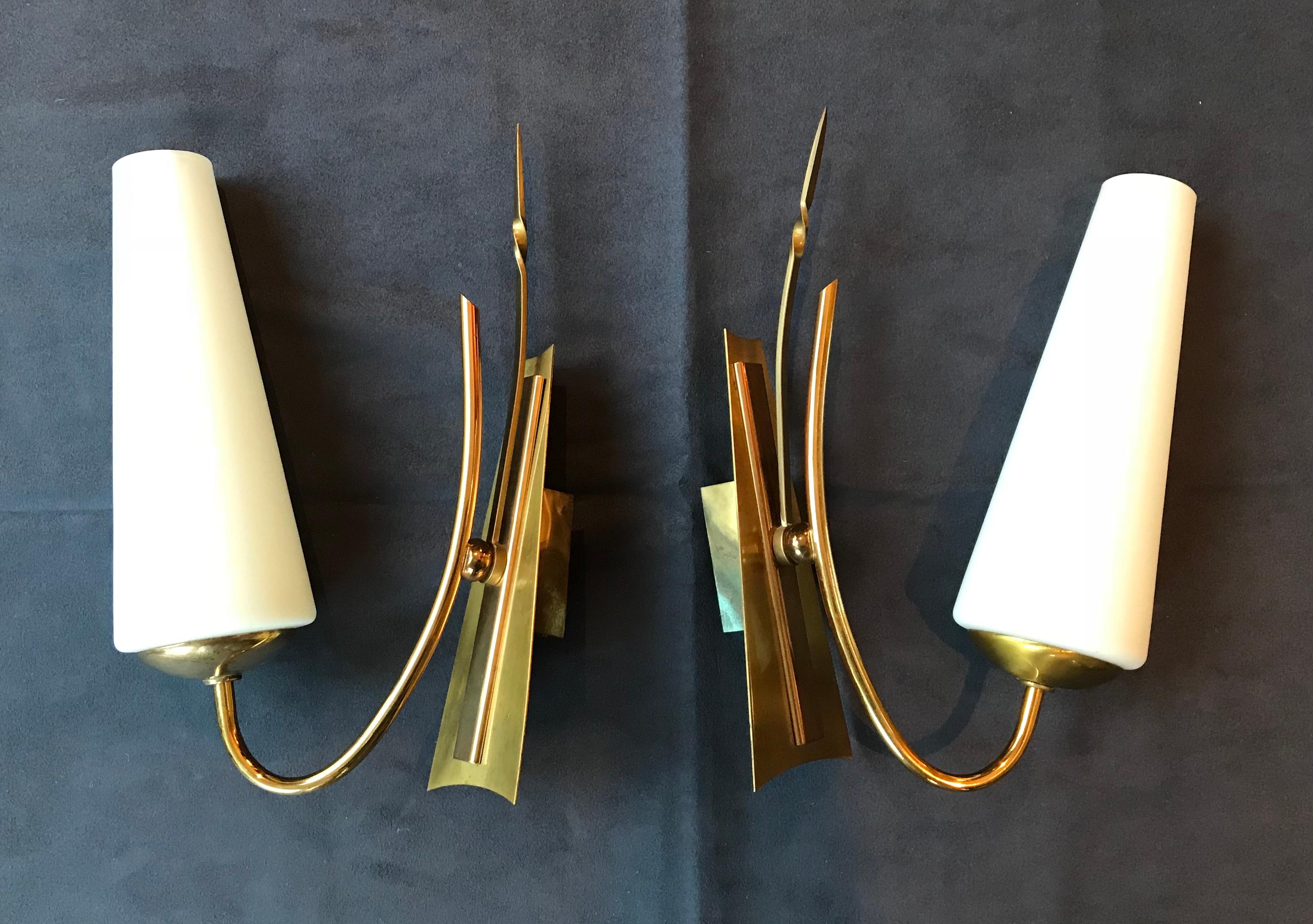 Pair of Mid-Century Modern Sconces, France, 1950 3