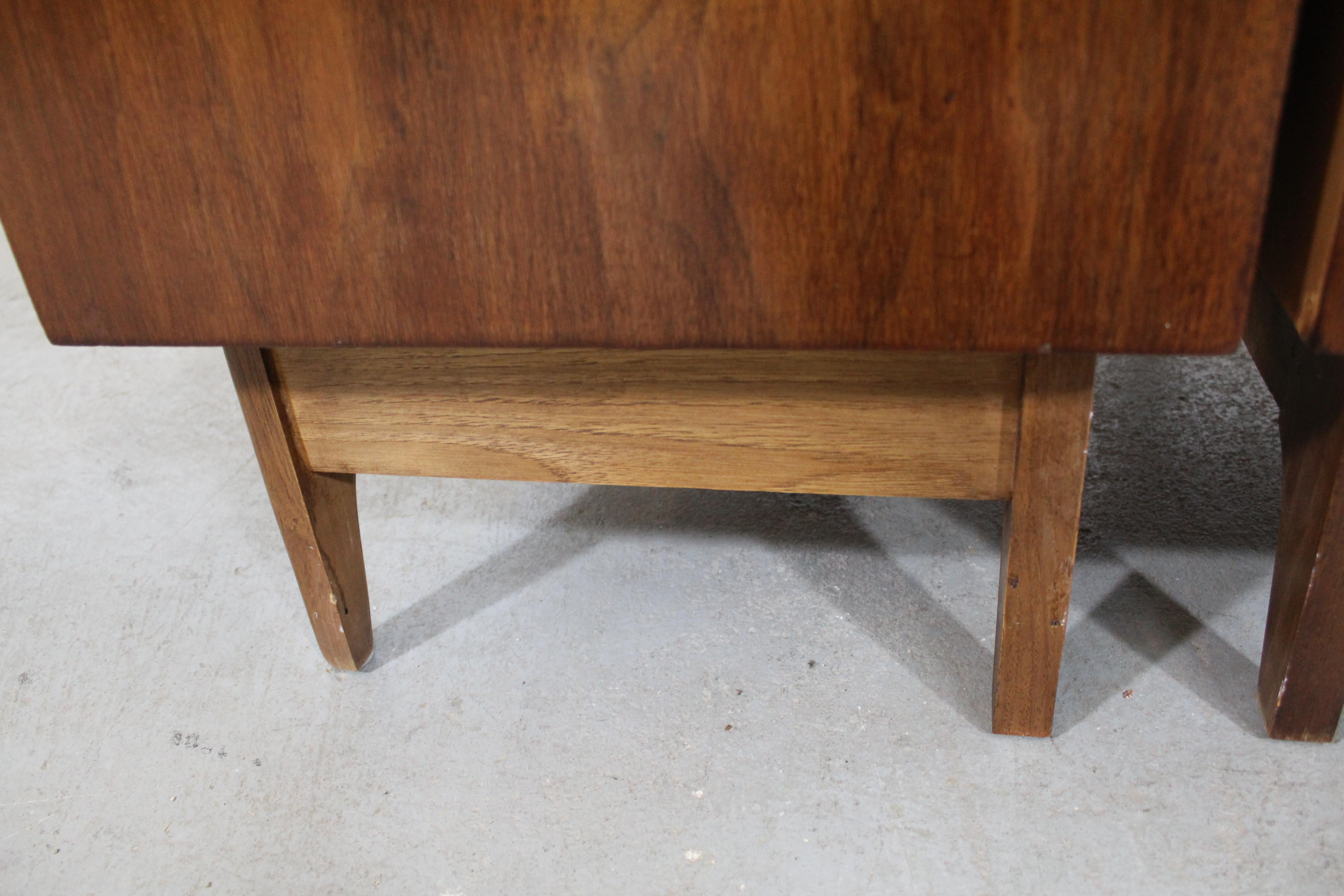 Pair of Mid-Century Modern Sculpted Concave Walnut Nightstands 5