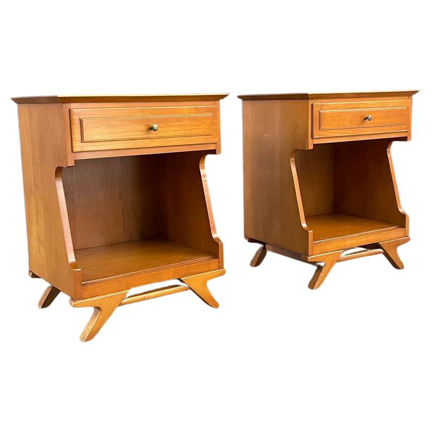 Pair of Mid-Century Modern Sculpted Night Stands For Sale