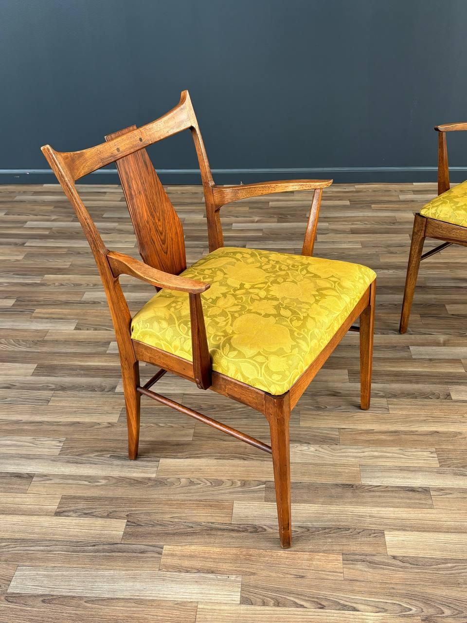 Mid-20th Century Pair of Mid-Century Modern Sculpted Walnut Arm Chairs For Sale