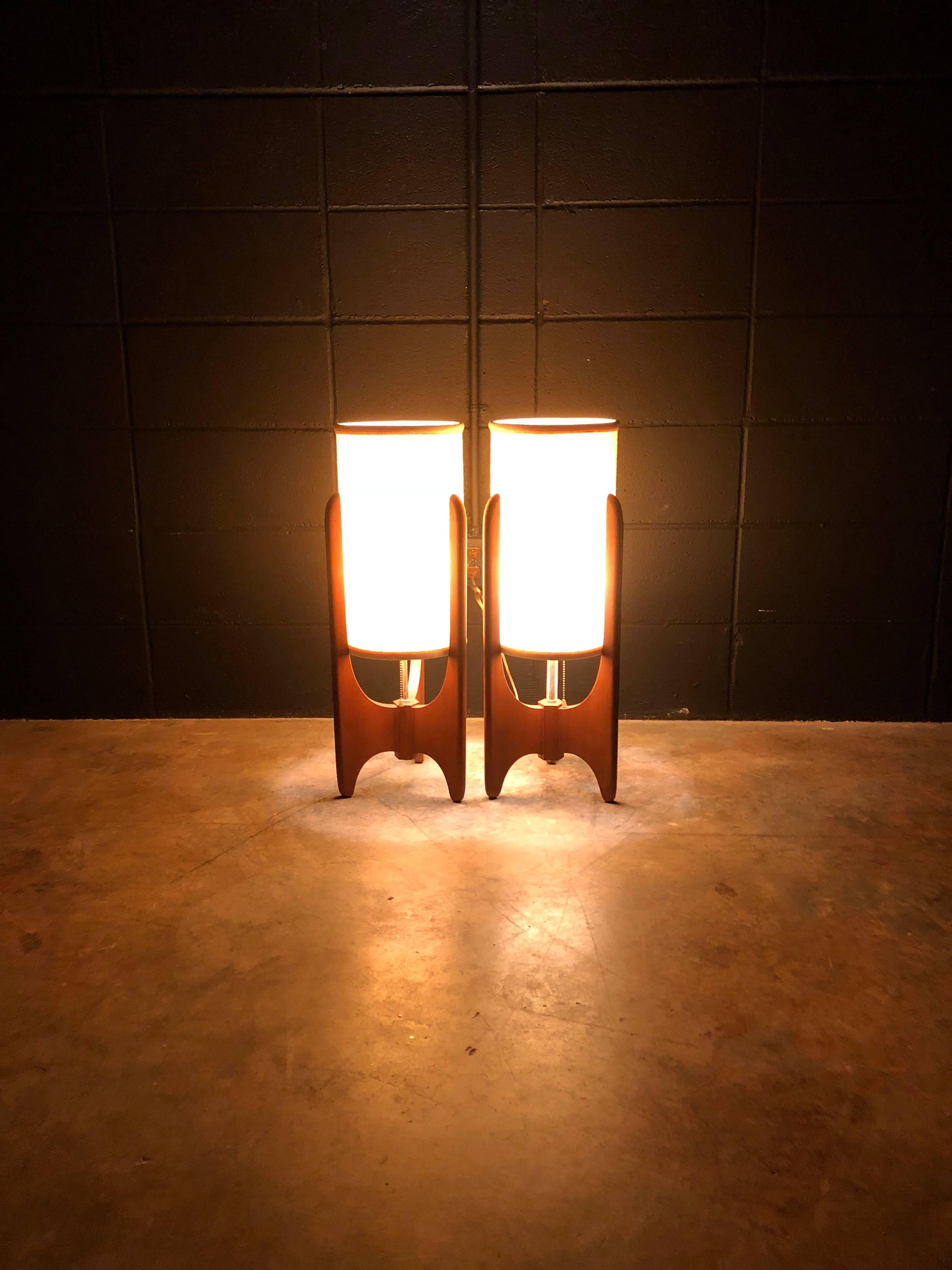 Pair of Mid-Century Modern Sculpted Walnut Table Lamps by Modeline 6