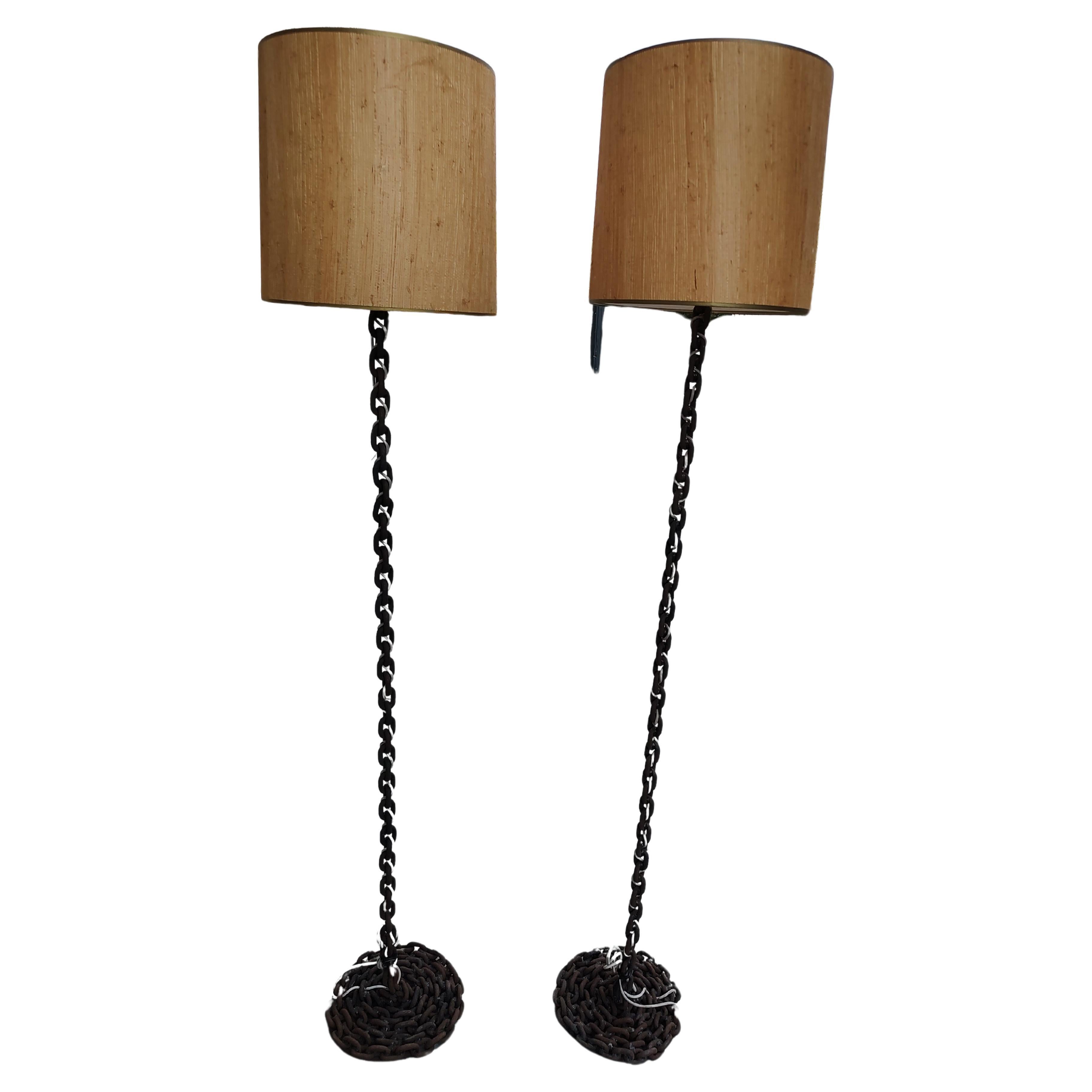 Laiton Paire de lampadaires sculpturaux Brutalist à chaîne et corde de la modernité du milieu du siècle dernier en vente