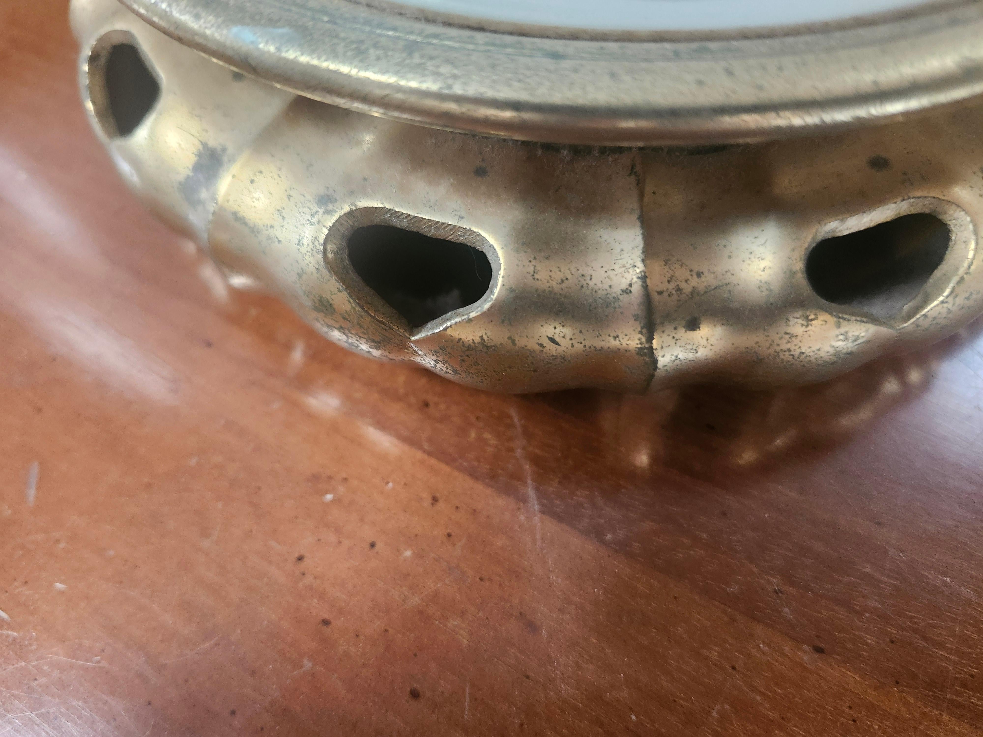 Pareja de lámparas de sobremesa escultóricas de cristal de mediados del siglo XX, de Latón en venta
