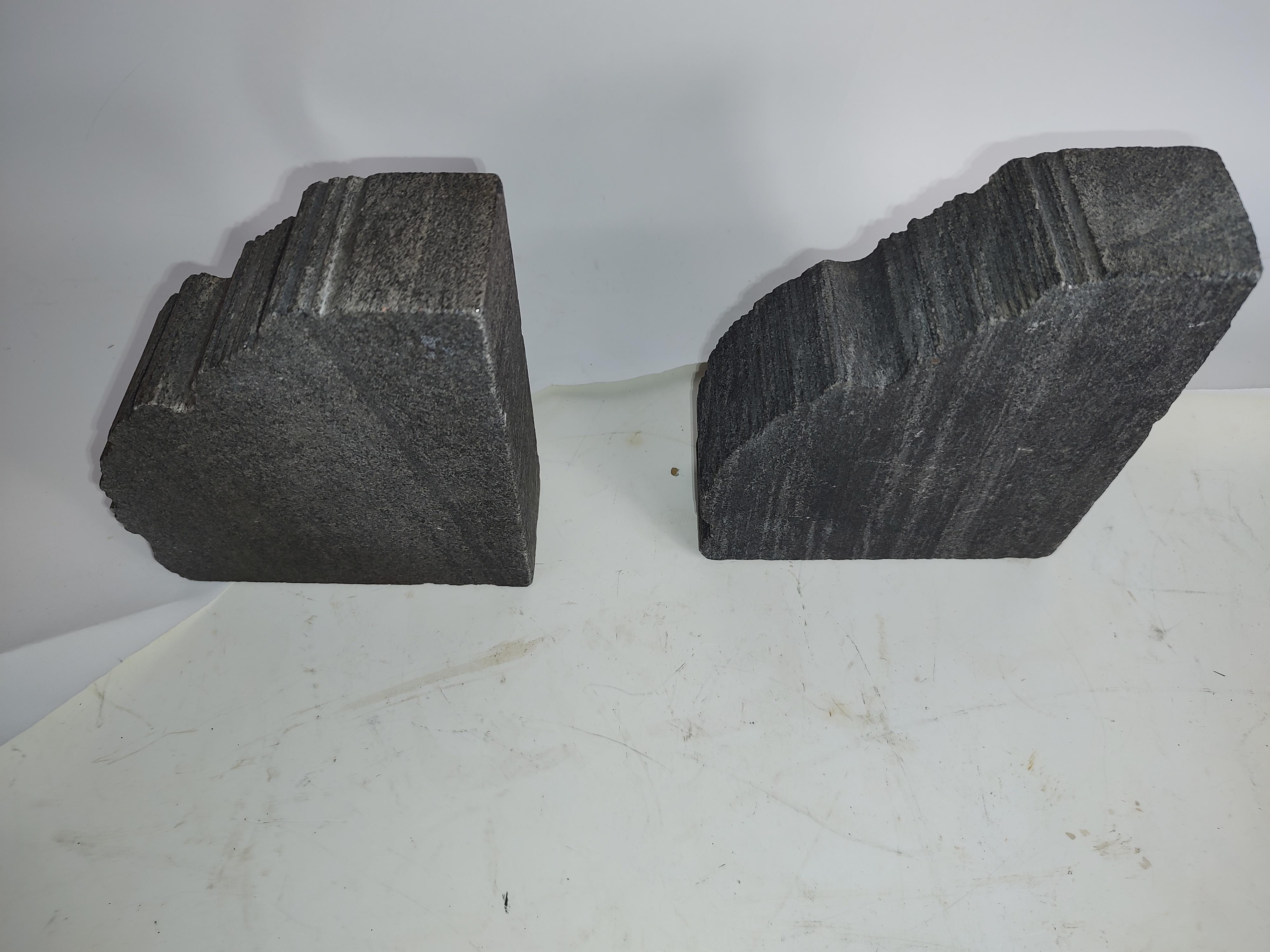 Pair of Mid-Century Modern Sculptural Granite Bookends In Good Condition For Sale In Port Jervis, NY