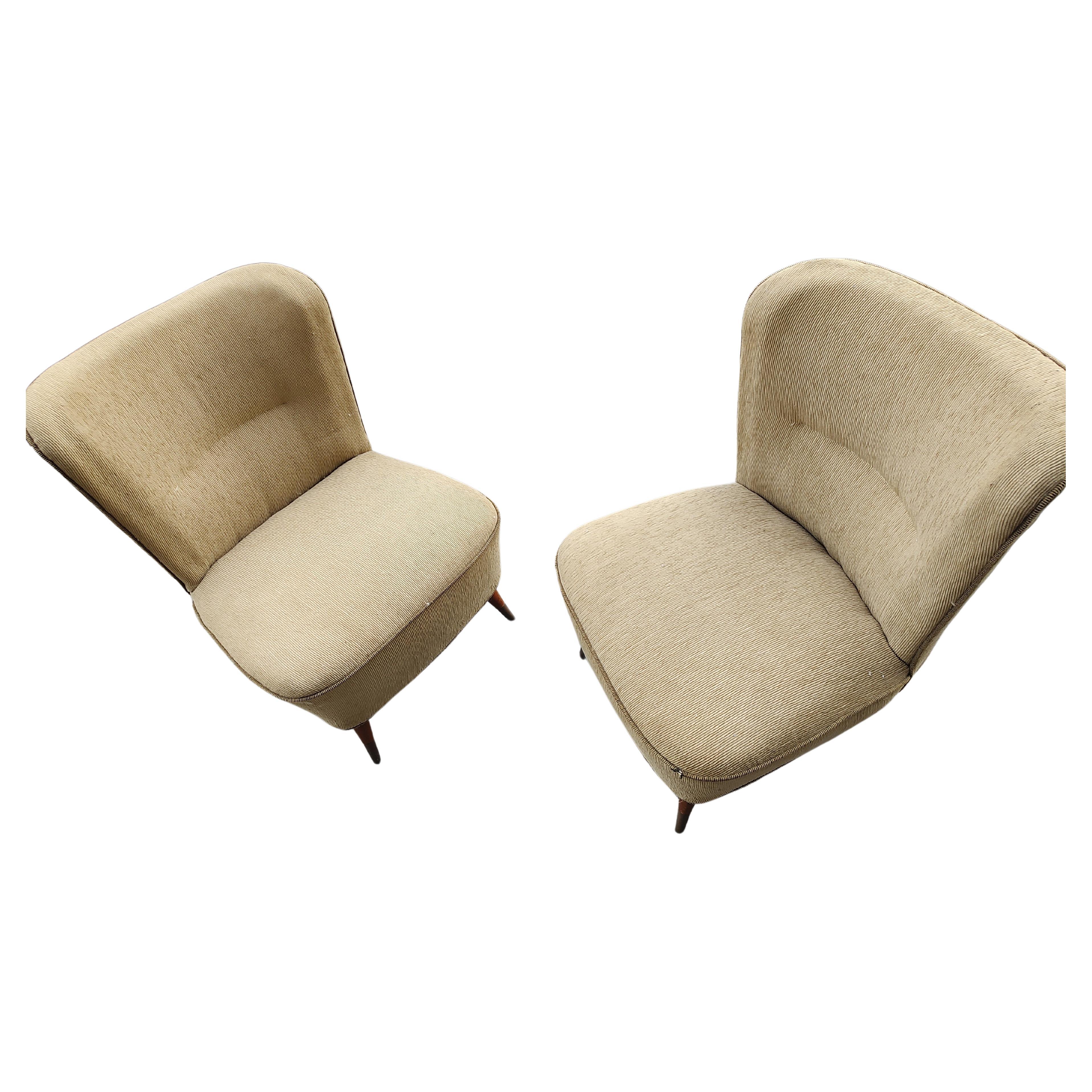 Hand-Crafted Pair of Mid Century Modern Sculptural Italian Styled Slipper Chairs C1950 For Sale