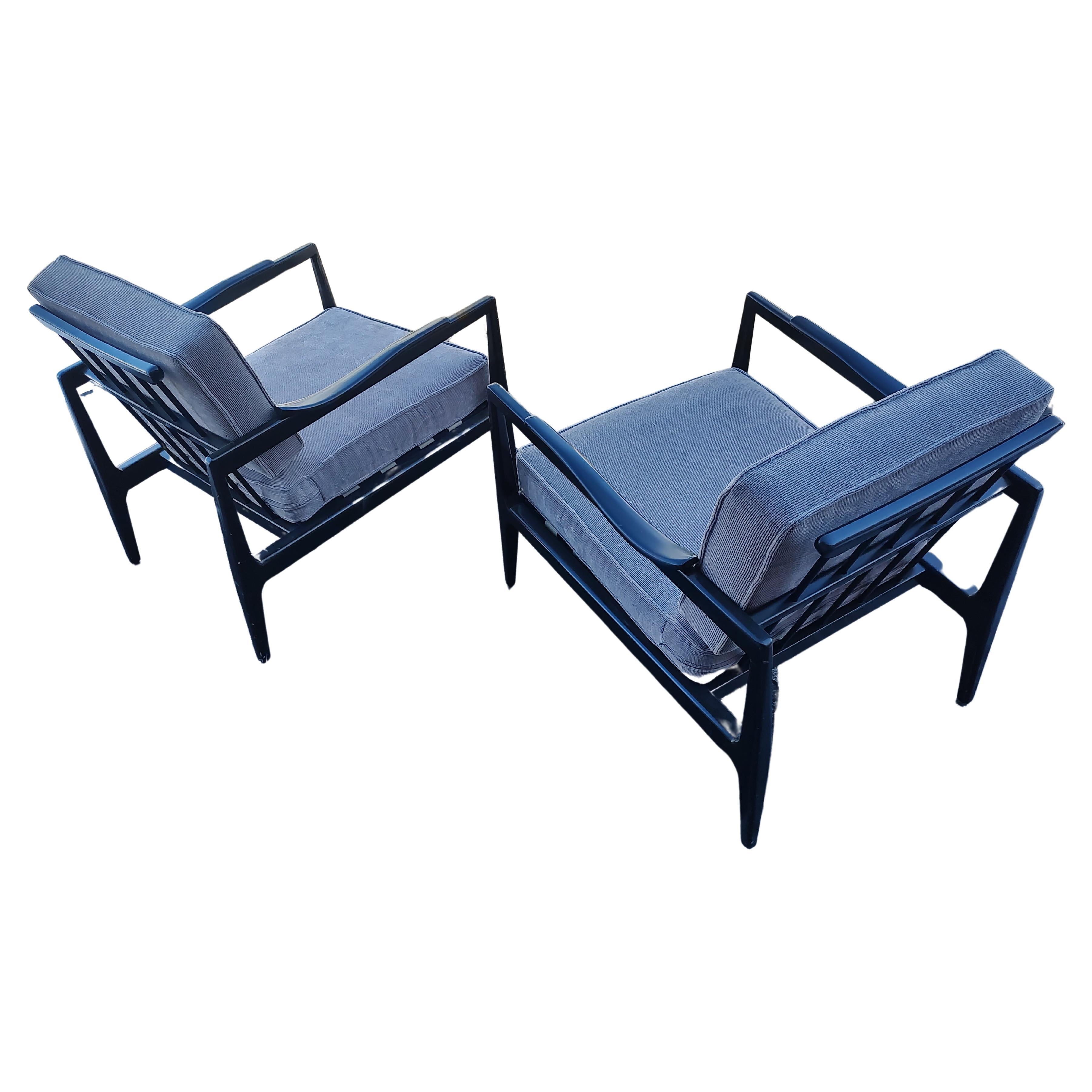 Swedish Pair of Mid Century Modern Sculptural Lounge Chairs by Edmond Spence For Sale