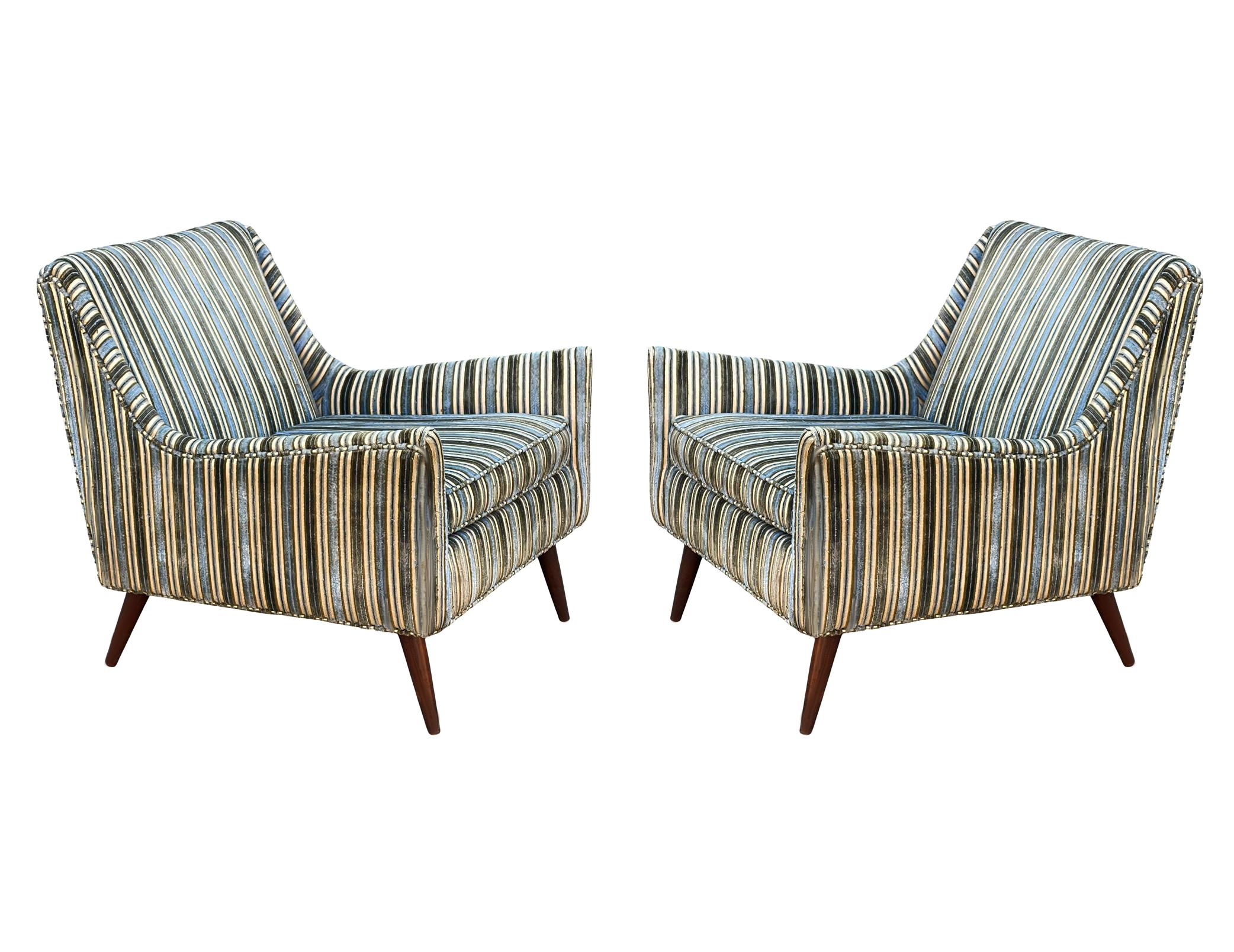 Pair of Mid-Century Modern Sculptural Lounge Chairs in the the of Harvey Probber In Fair Condition For Sale In Philadelphia, PA