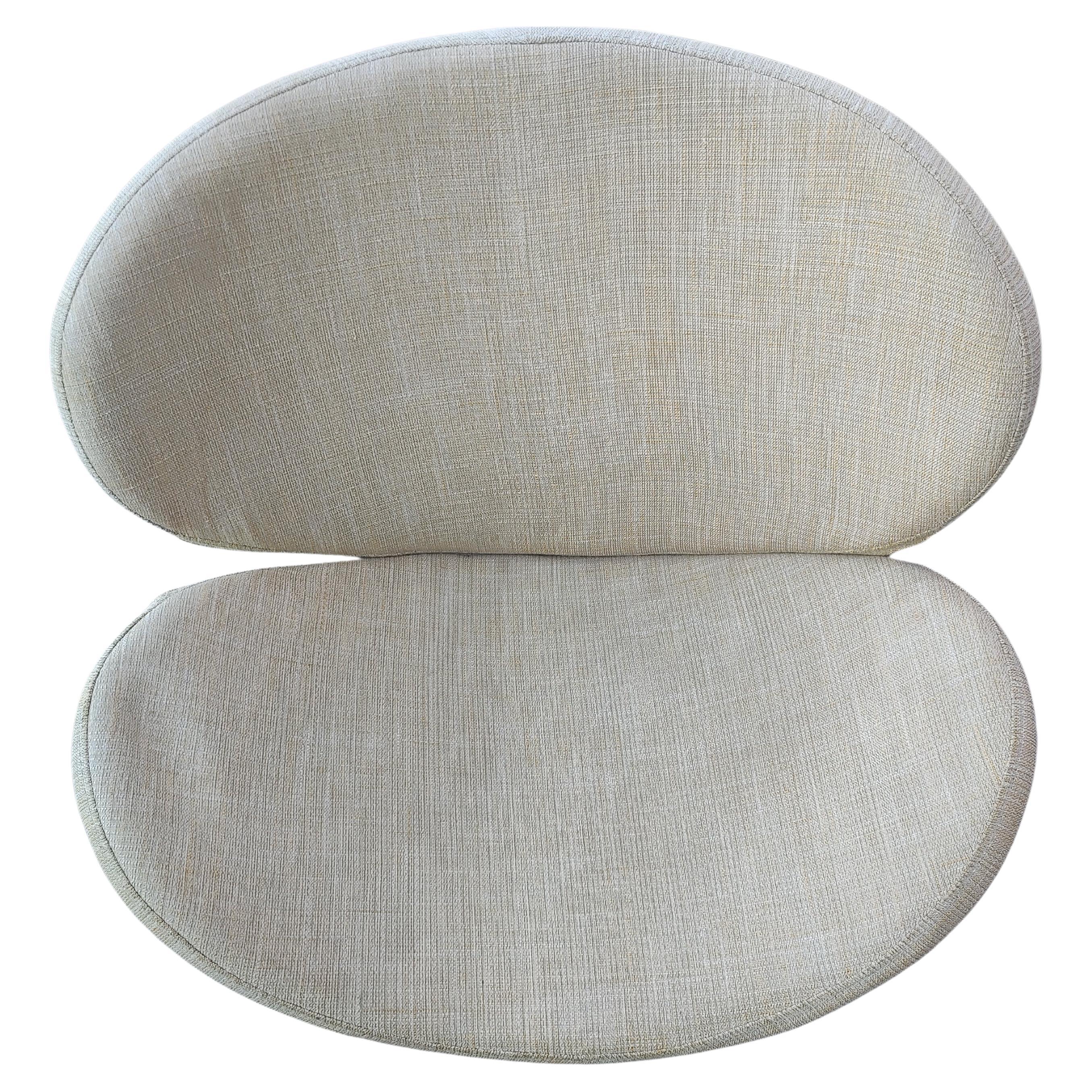 Pareja de sillas de salón escultóricas modernas de mediados de siglo estilo Pierre Paulin F438 Hecho a mano en venta