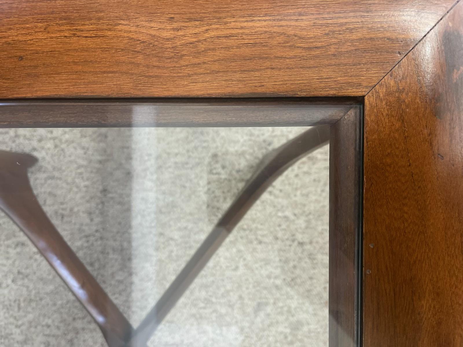 Pair of Mid-Century Modern Sculptural Possibly Walnut and Glass End Tables. For Sale 3
