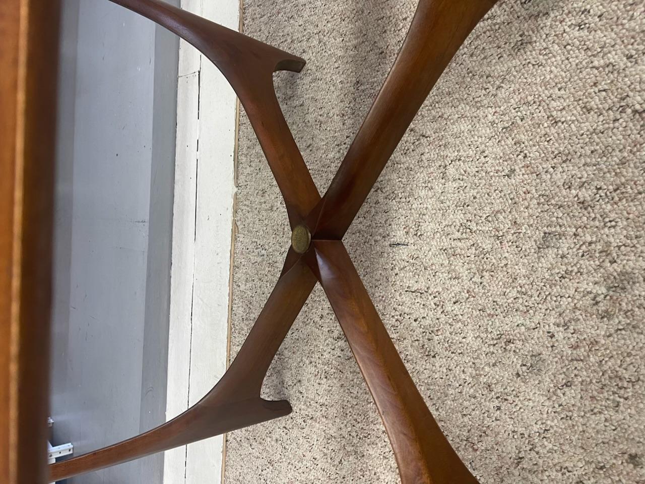 Pair of Mid-Century Modern Sculptural Possibly Walnut and Glass End Tables. For Sale 4