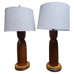 Pareja de lámparas de sobremesa escultóricas modernas de mediados de siglo de teca y álamo Atrib Mel Smilow