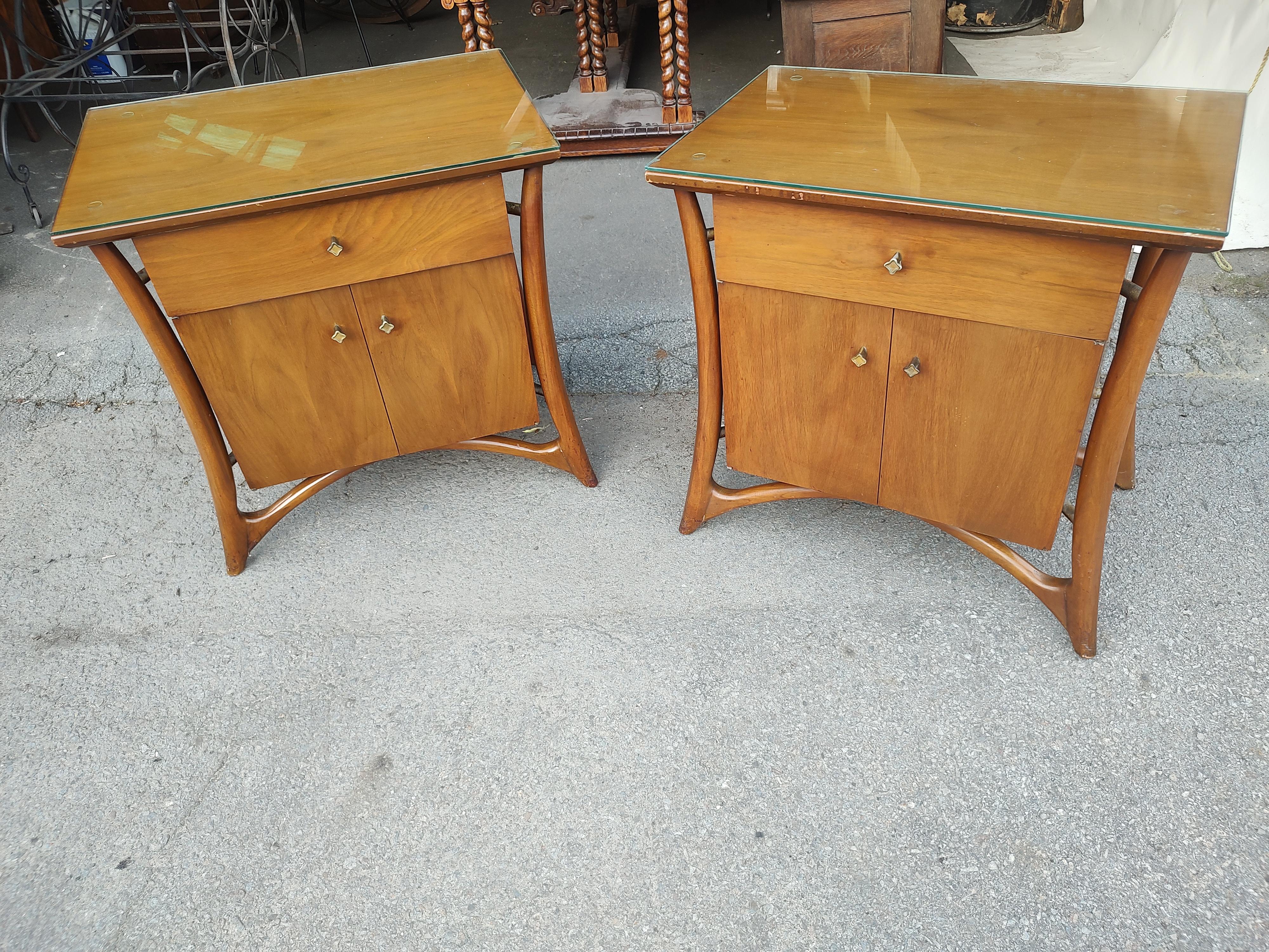 Pair of Mid-Century Modern Sculptural Walnut Night Tables by Piet Hein For Sale 9